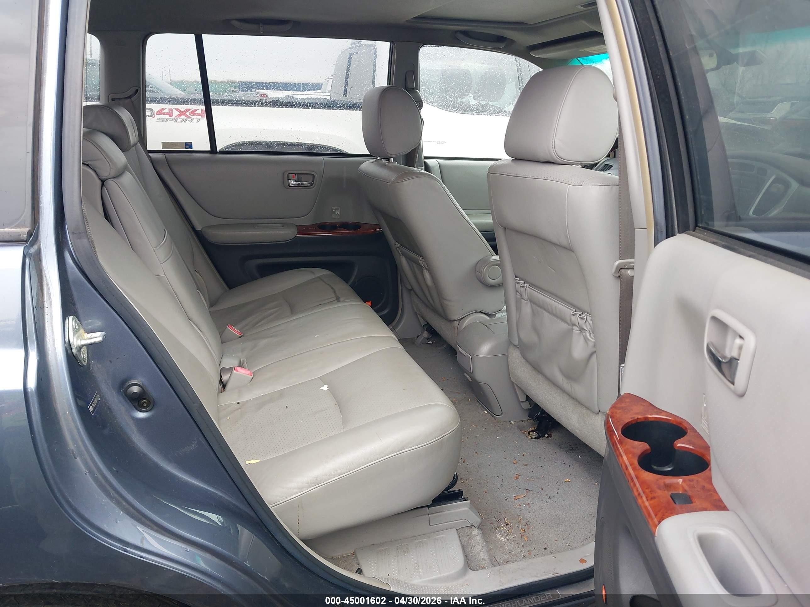 TOYOTA HIGHLANDER image 8