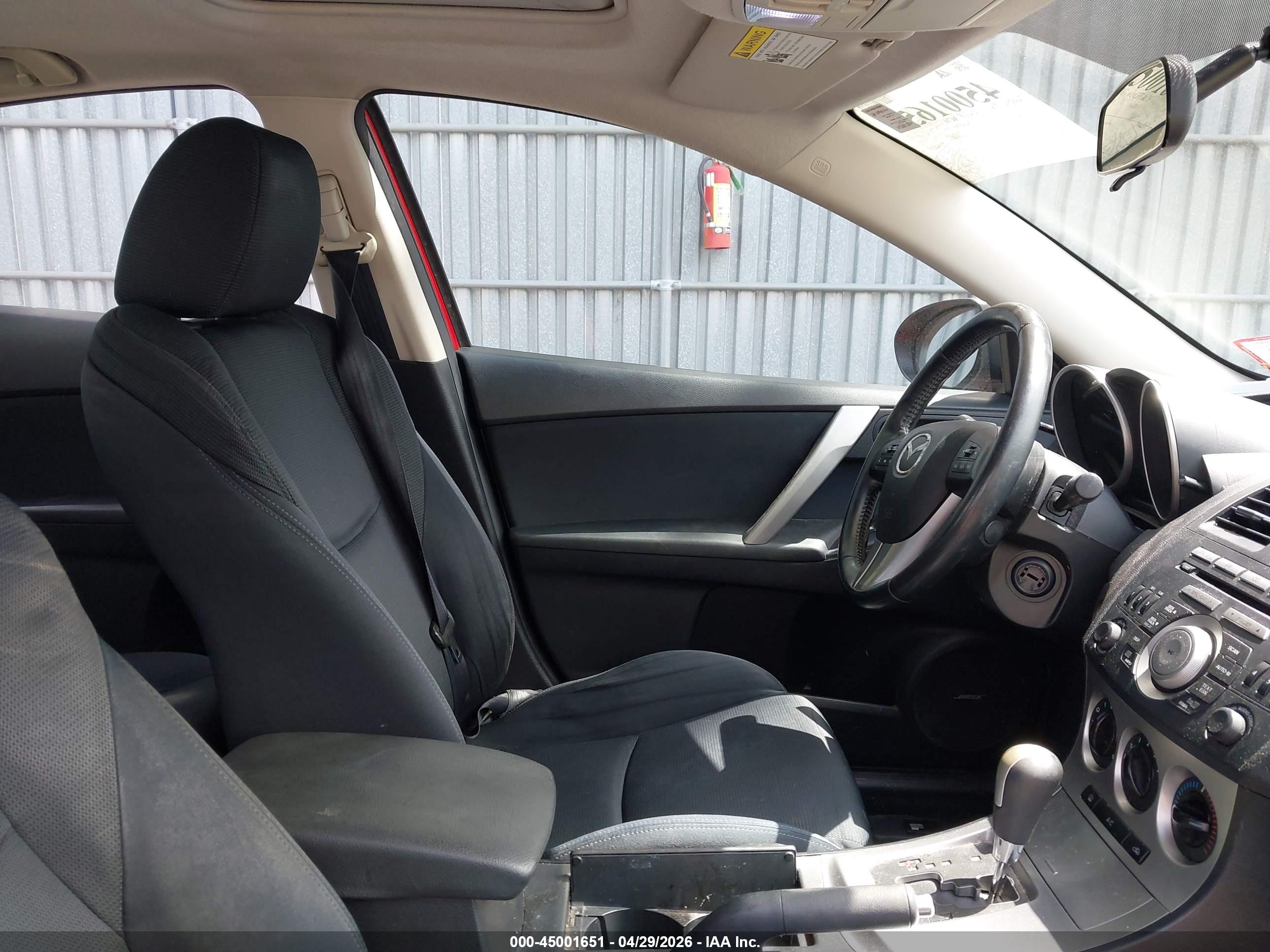 MAZDA MAZDA3 image 5