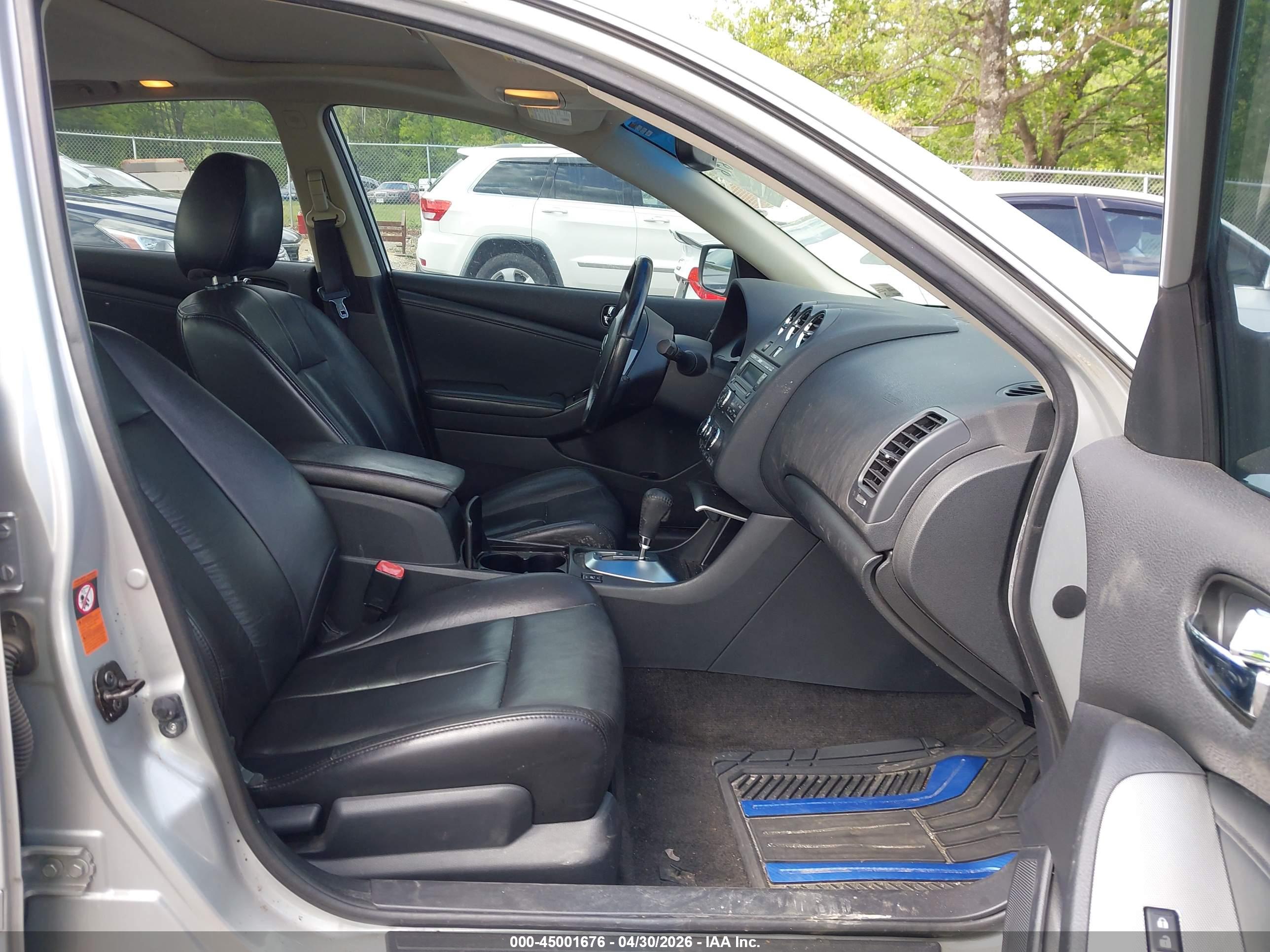 NISSAN ALTIMA image 5