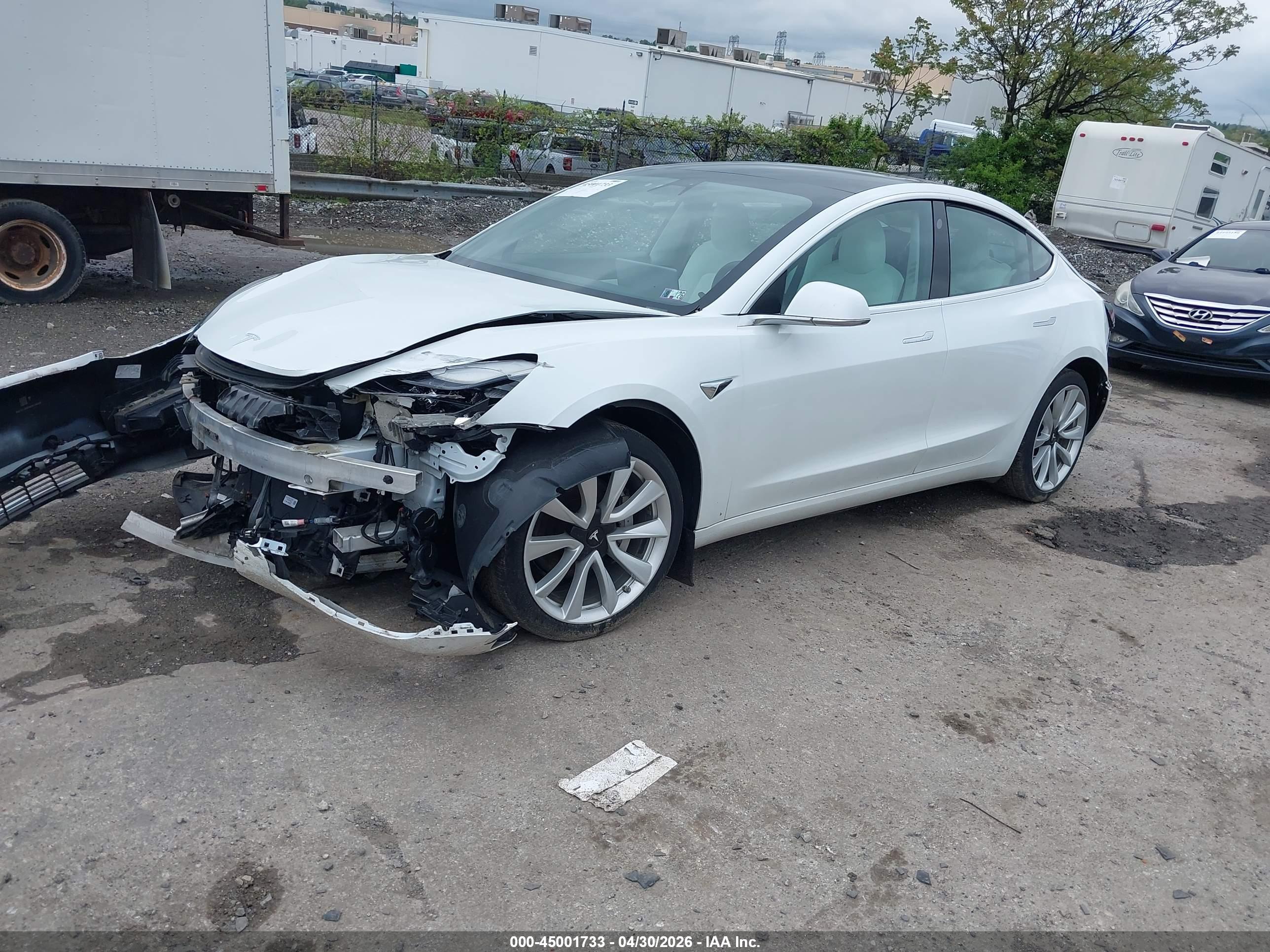 TESLA MODEL image 2