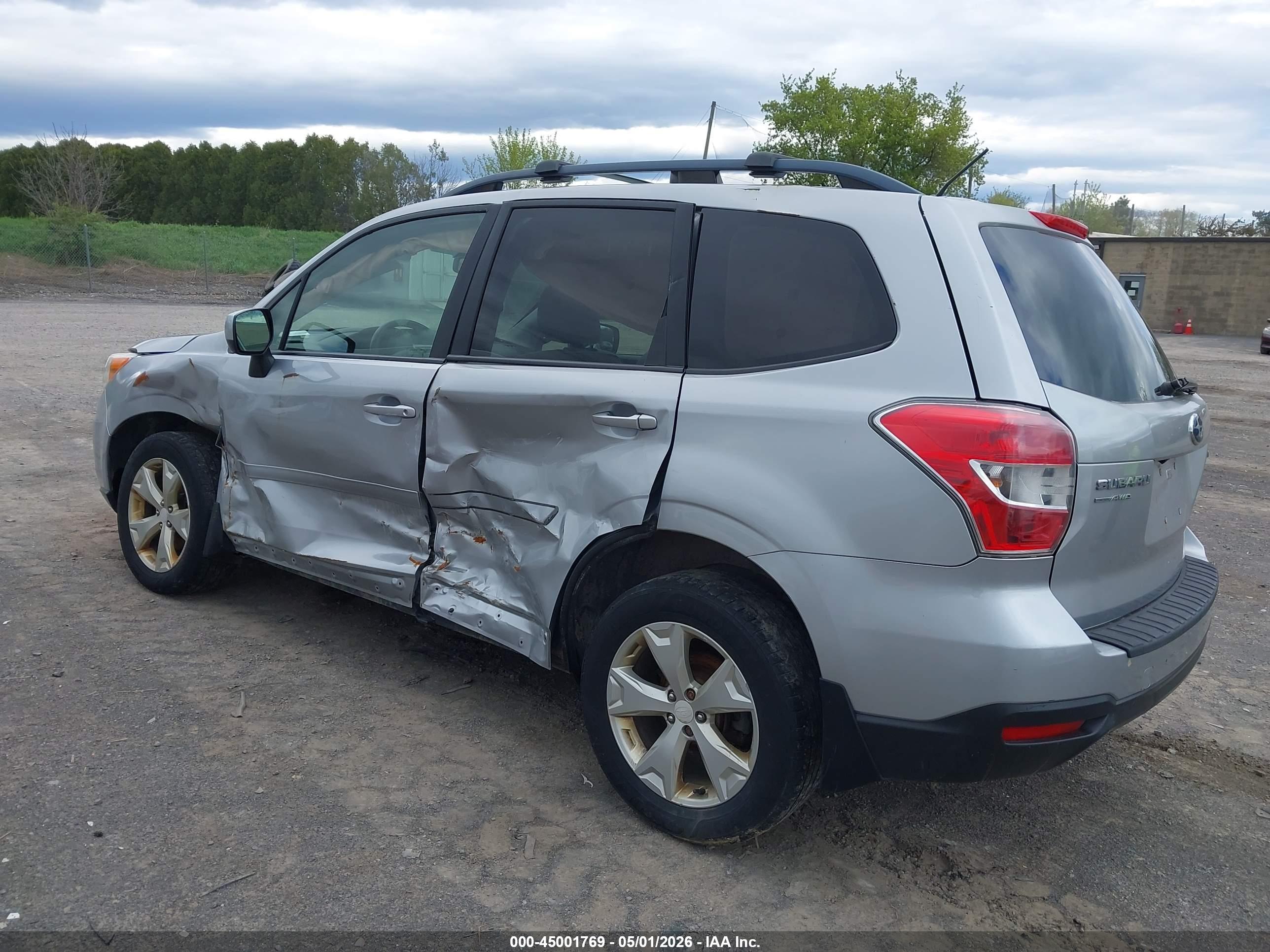 SUBARU FORESTER image 3