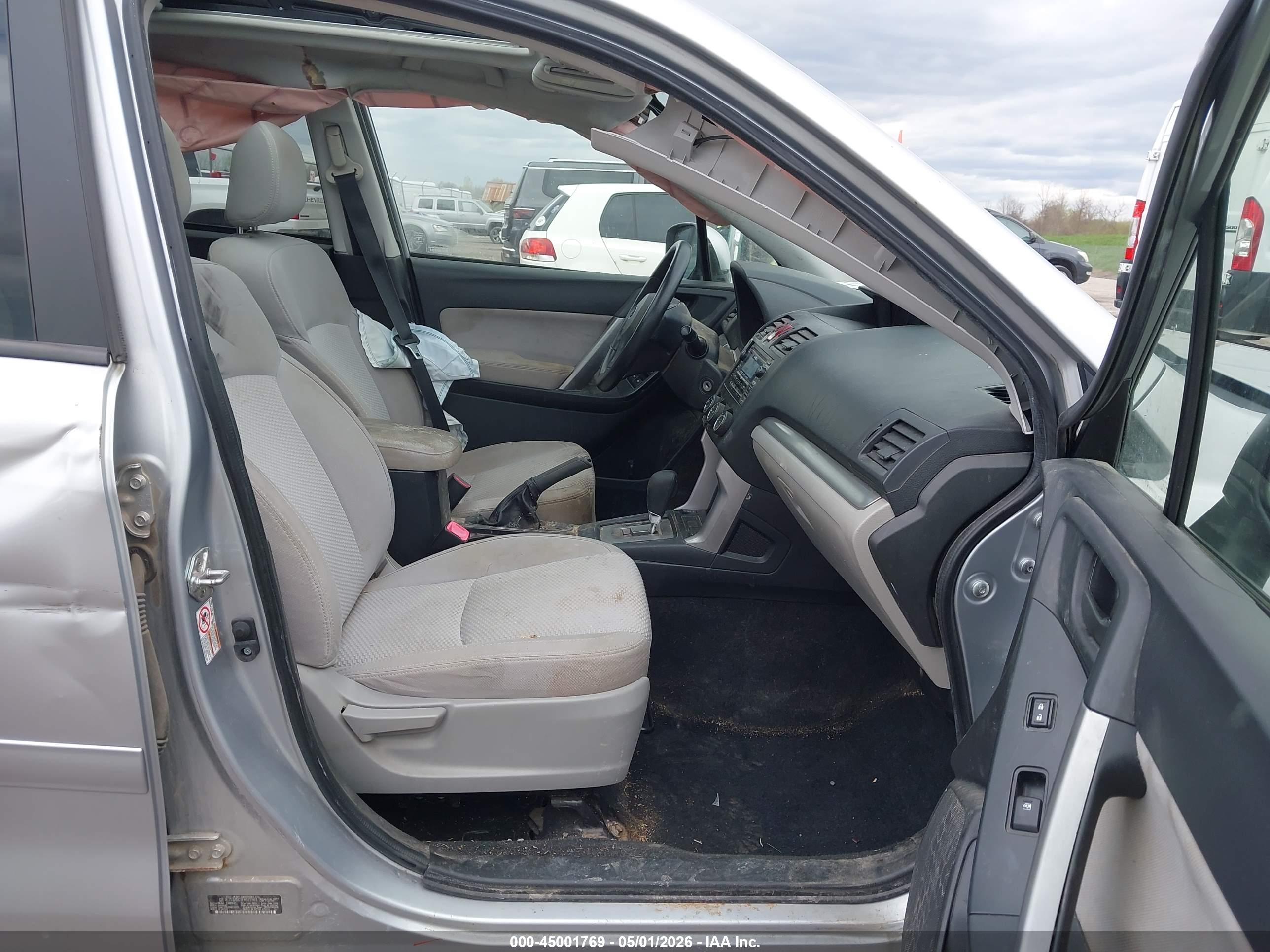 SUBARU FORESTER image 5