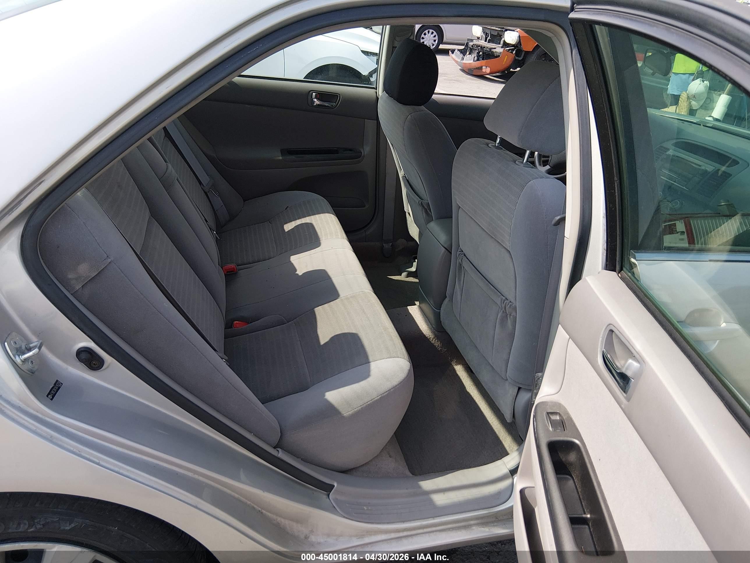 TOYOTA CAMRY image 8