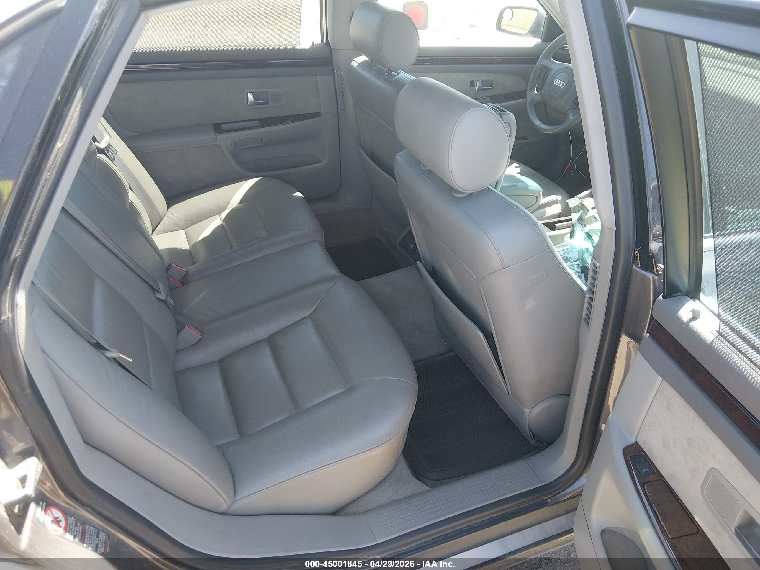 AUDI A8 image 8