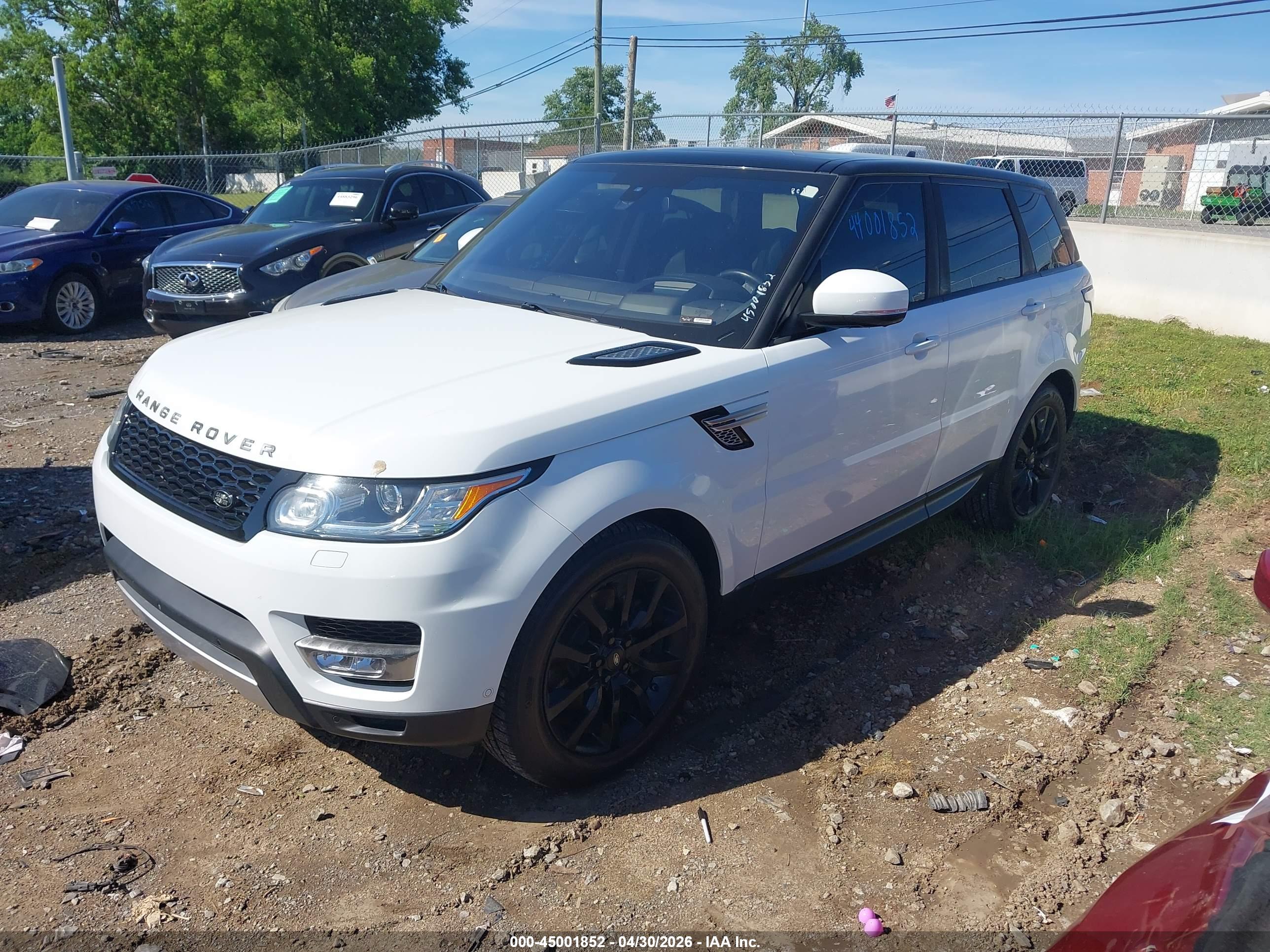 LAND ROVER image 2