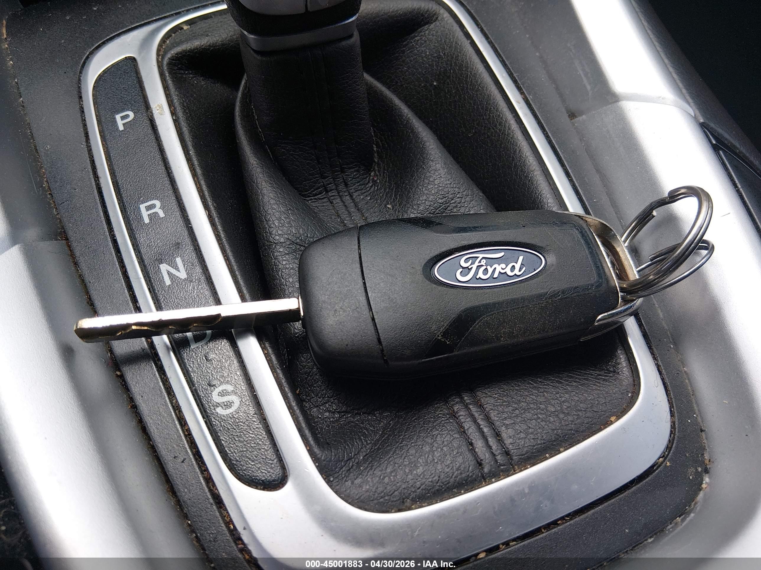 FORD FUSION image 11