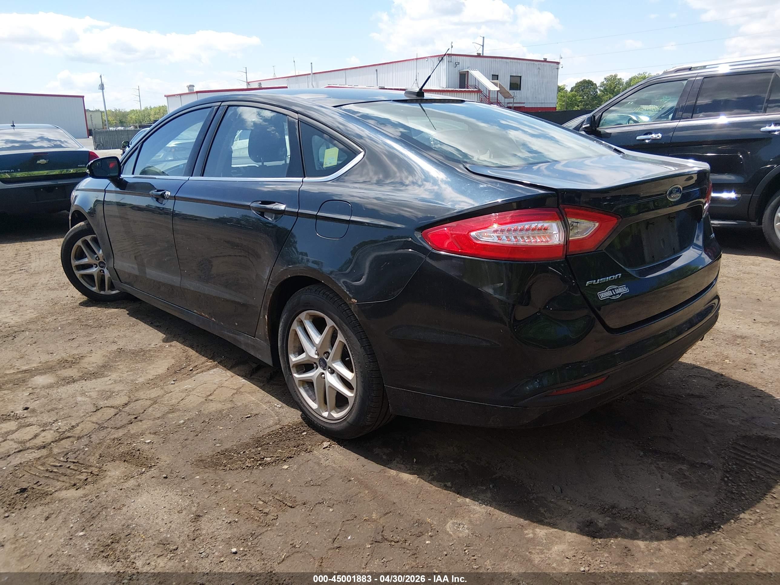 FORD FUSION image 3