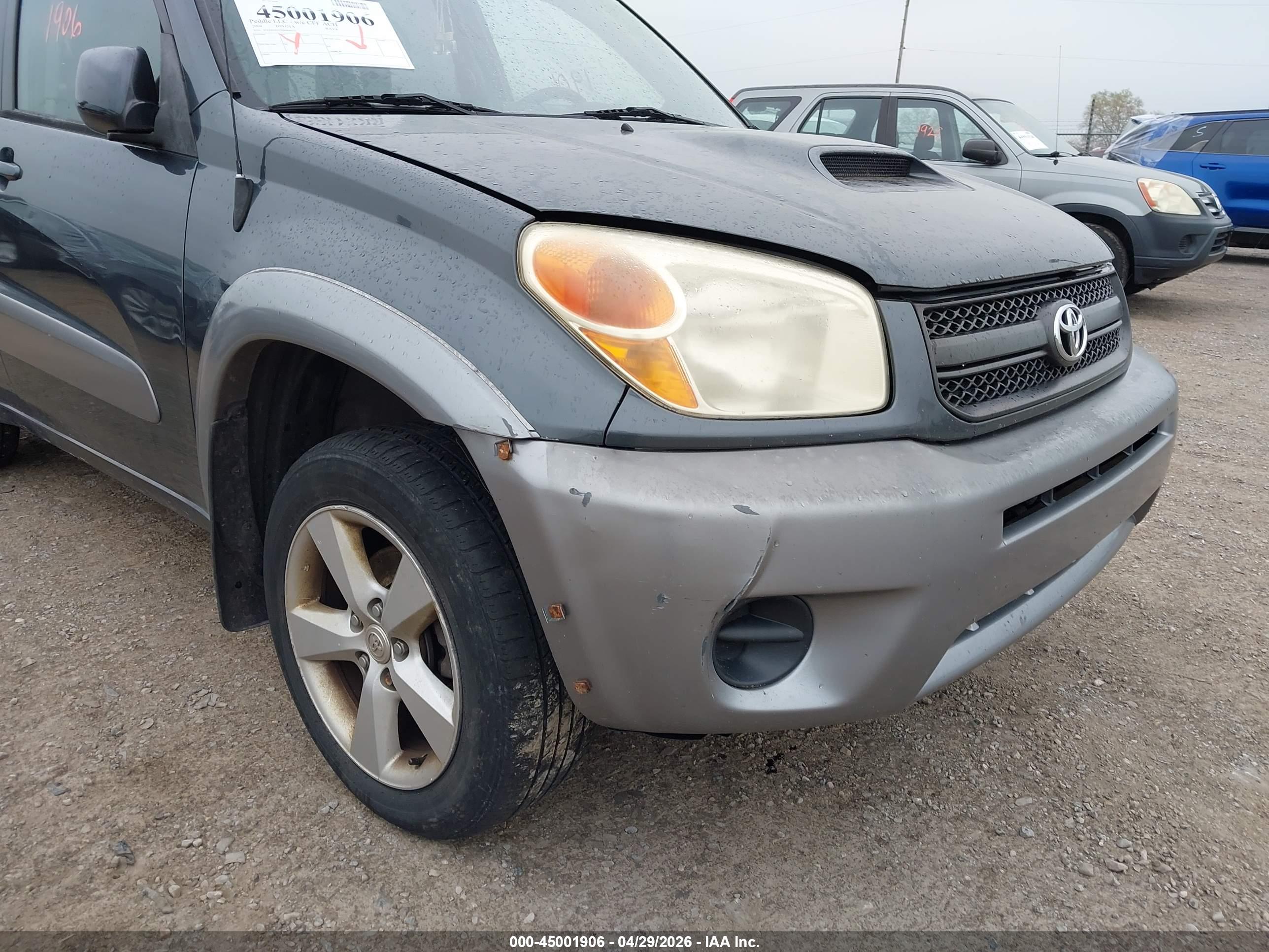 TOYOTA RAV4 image 6
