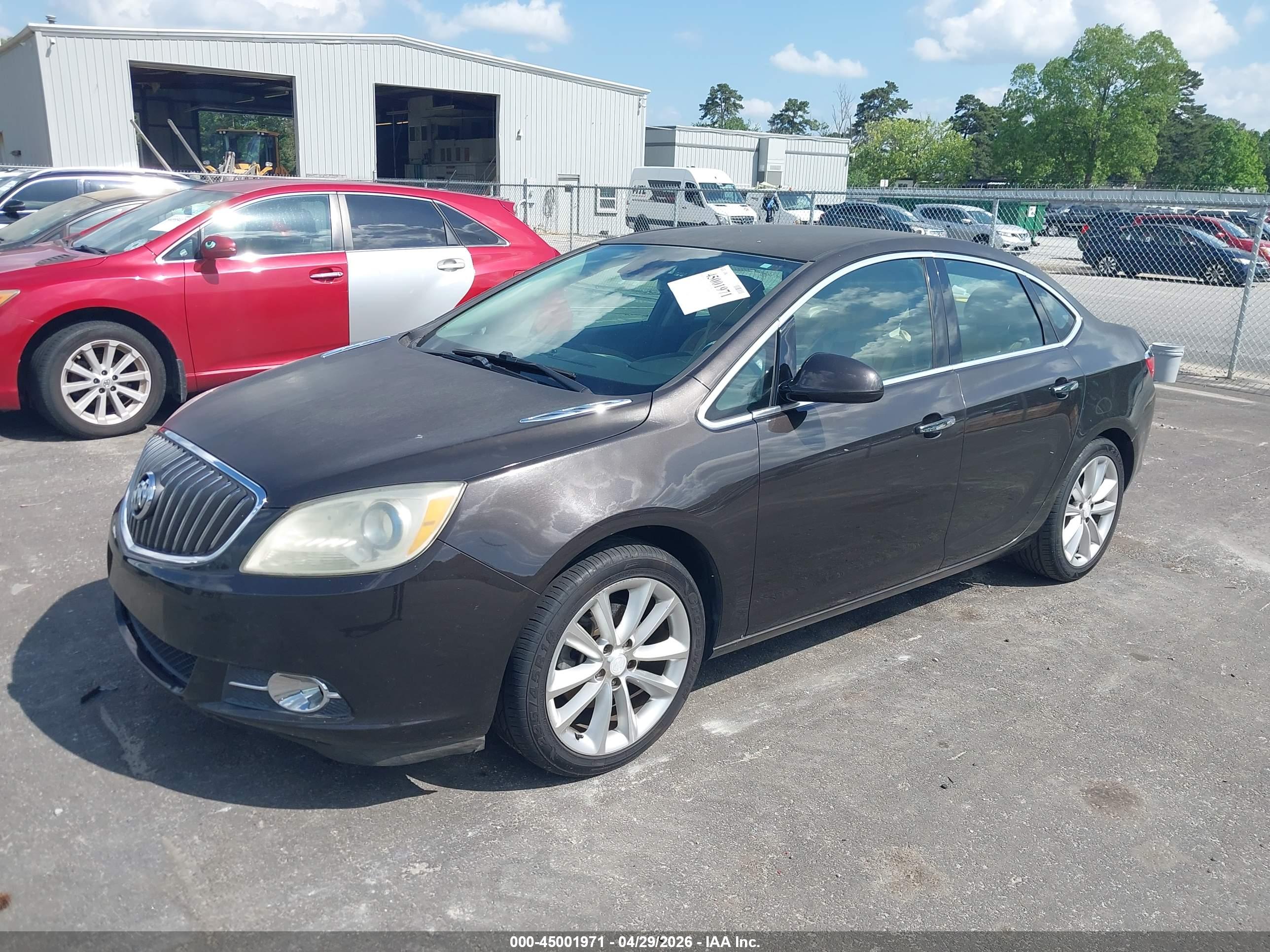 BUICK VERANO image 2