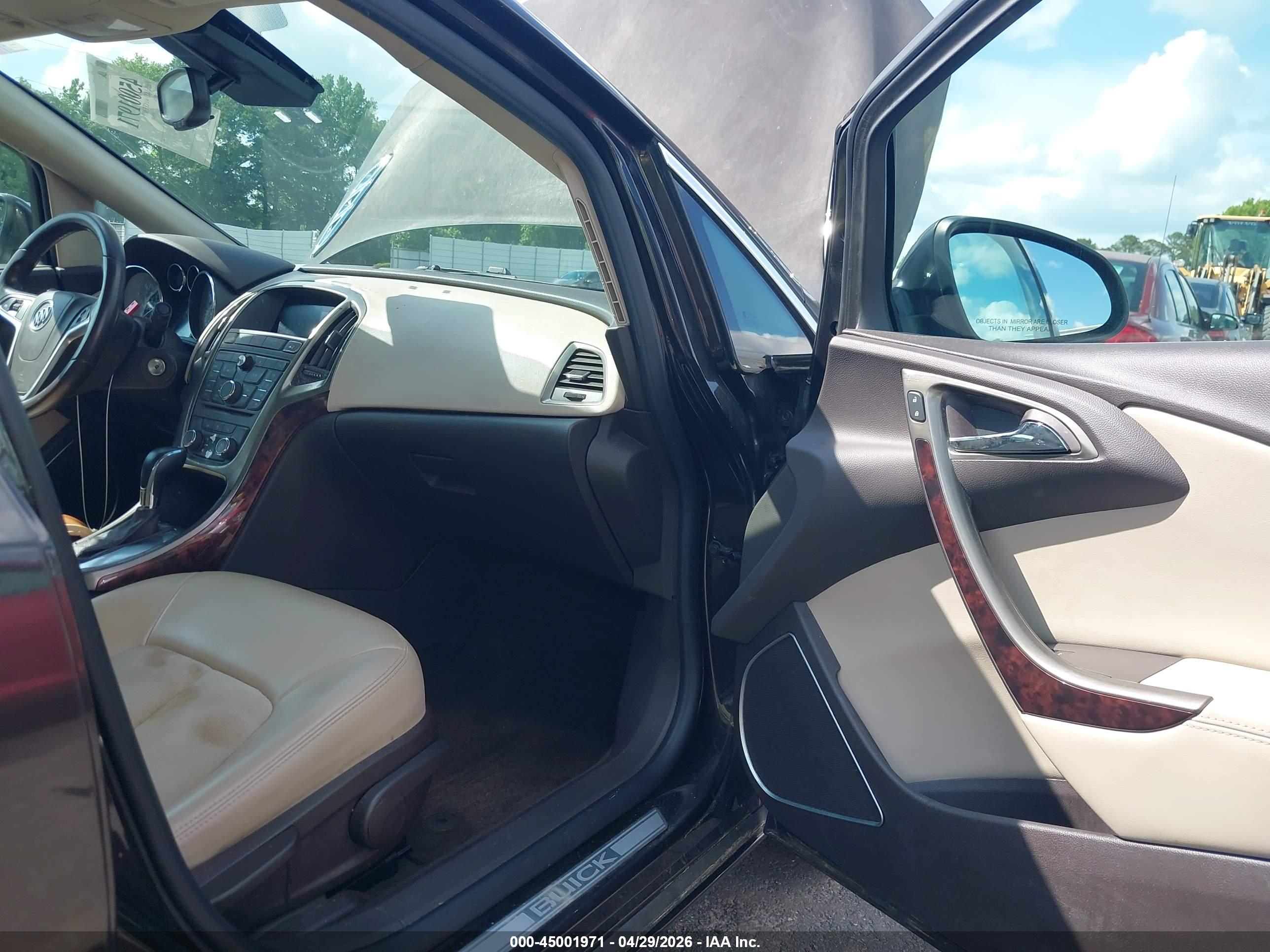 BUICK VERANO image 5