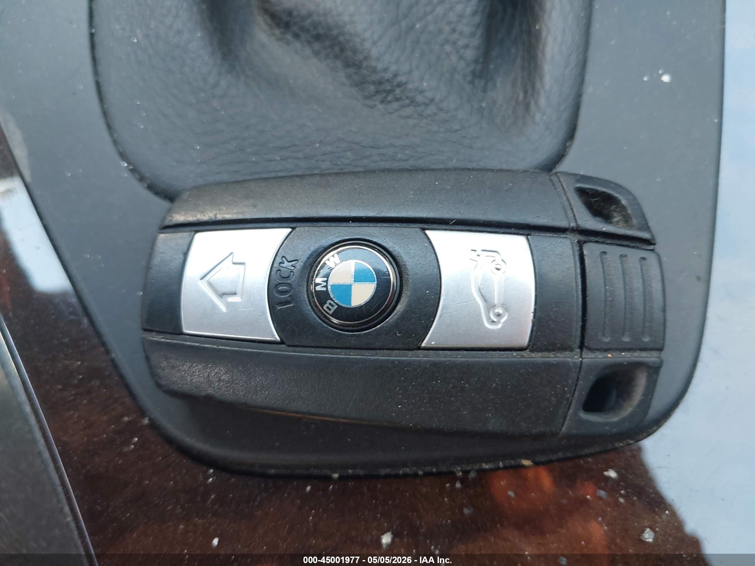 BMW 335I image 11
