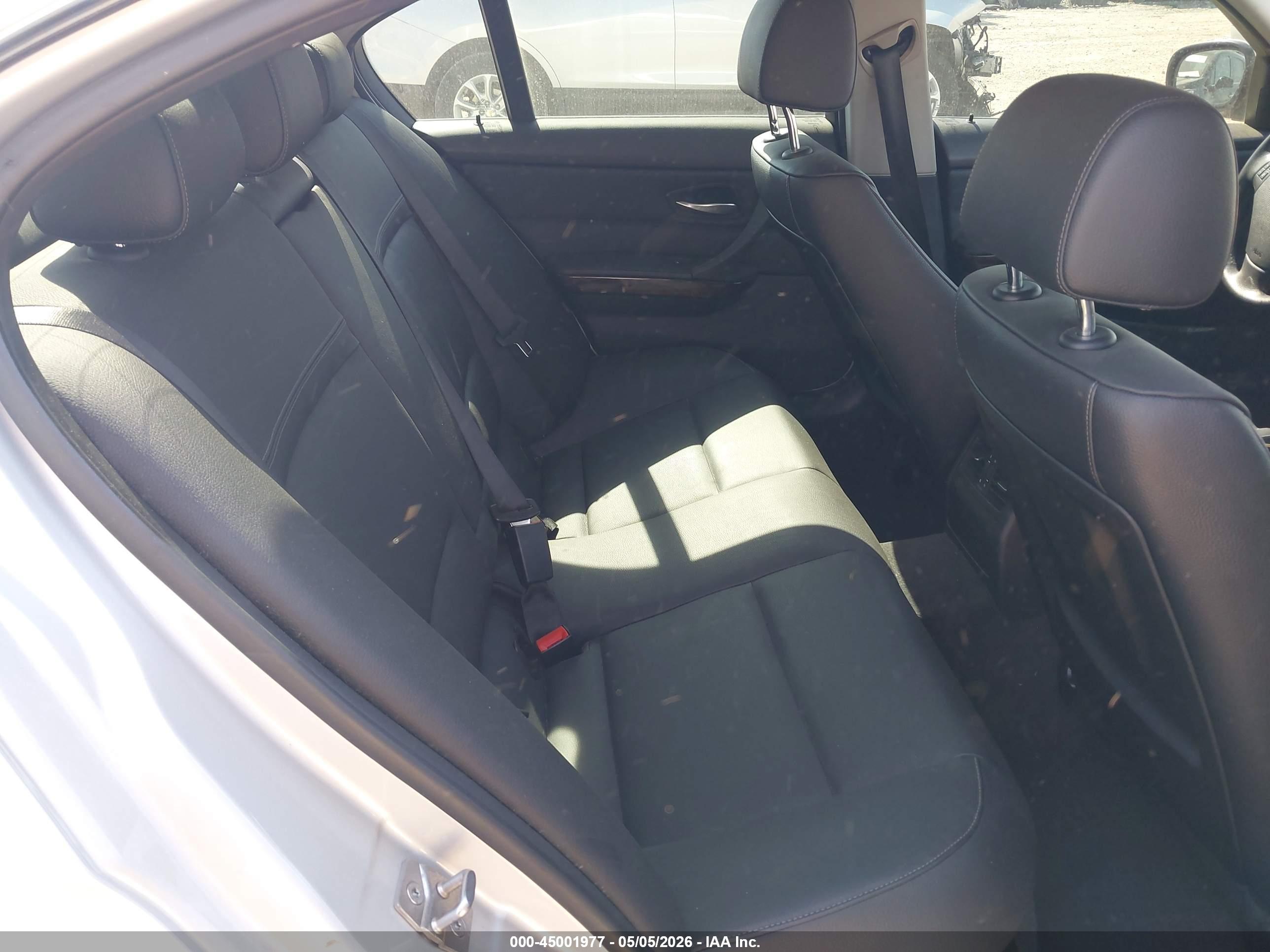 BMW 335I image 8