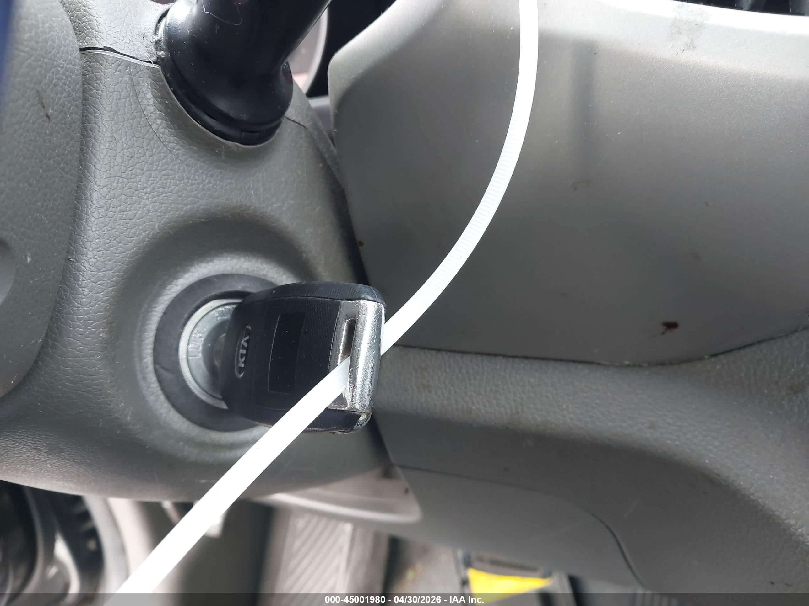 KIA SPORTAGE image 11