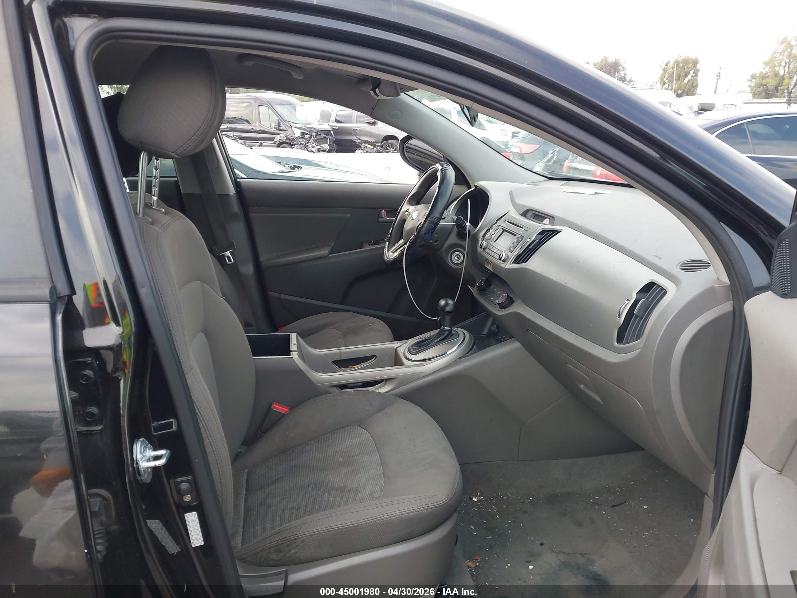 KIA SPORTAGE image 5