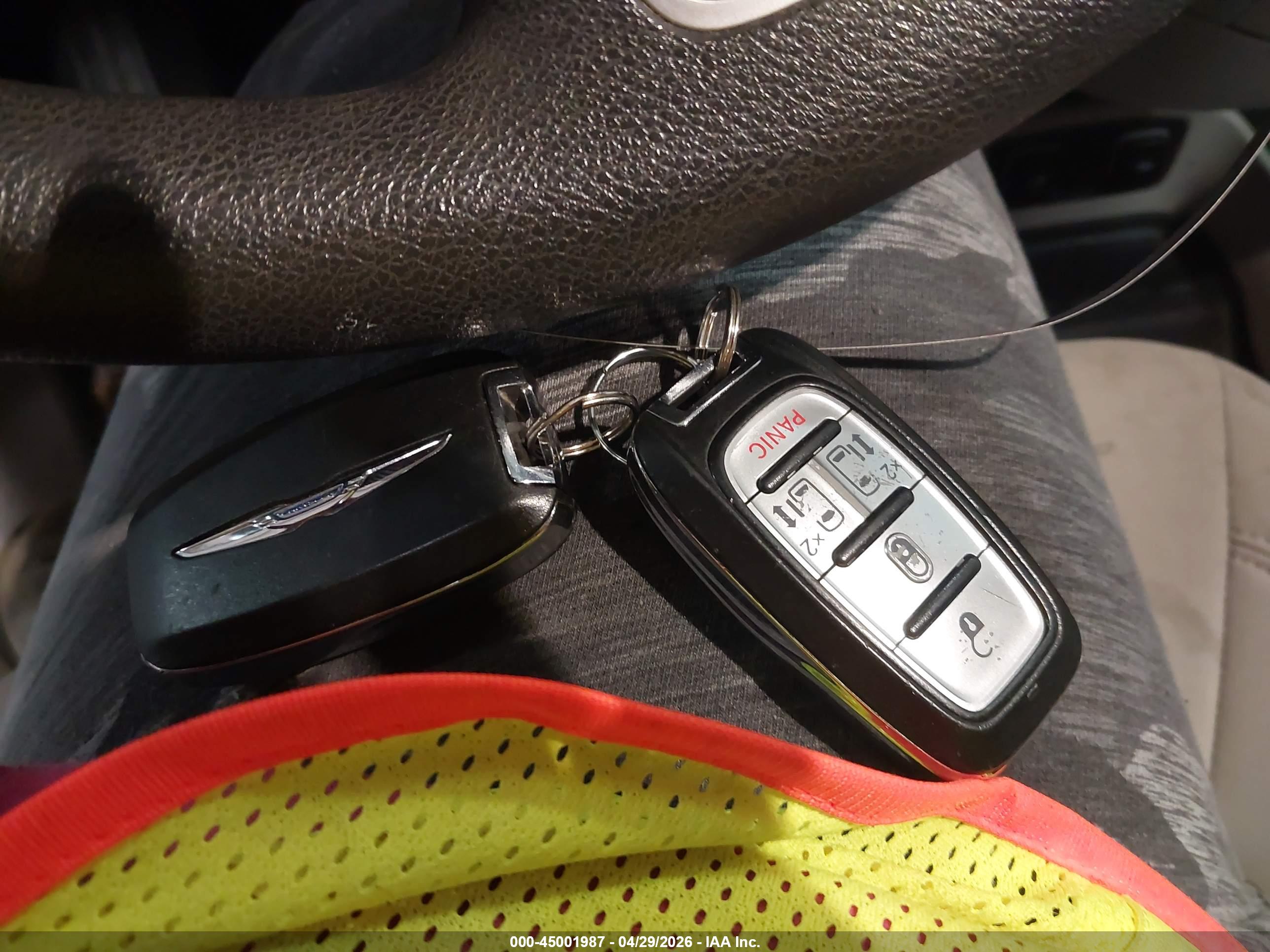 CHRYSLER PACIFICA image 11