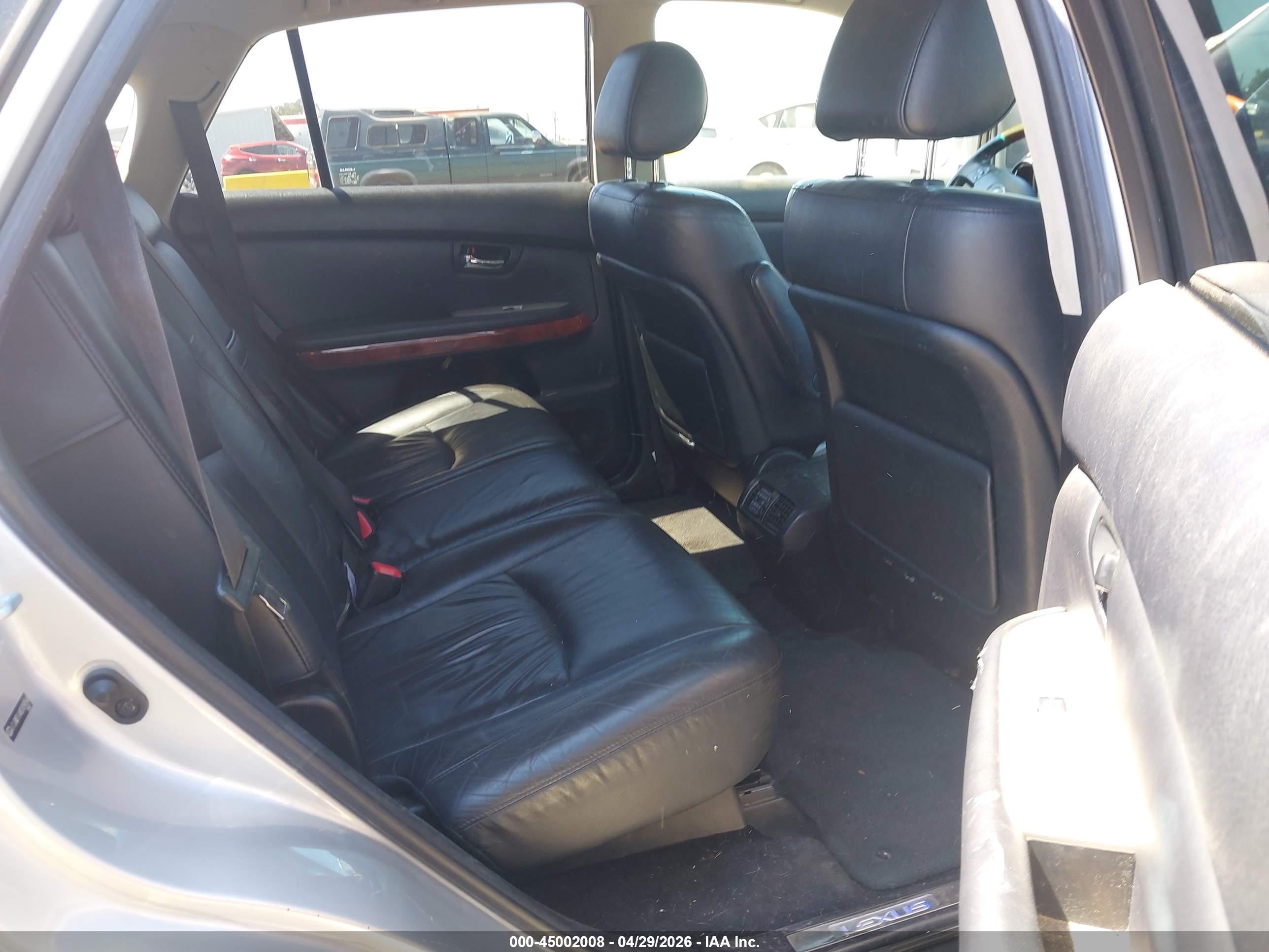 LEXUS RX image 8