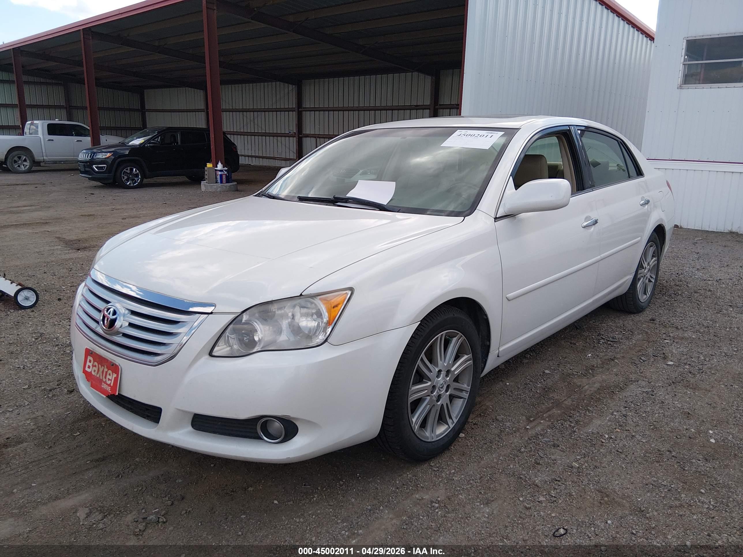 TOYOTA AVALON image 2