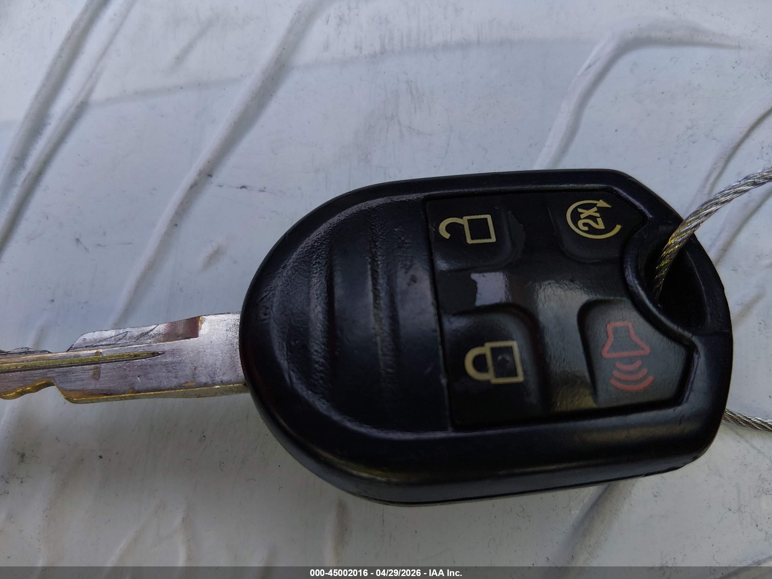 FORD FUSION image 11