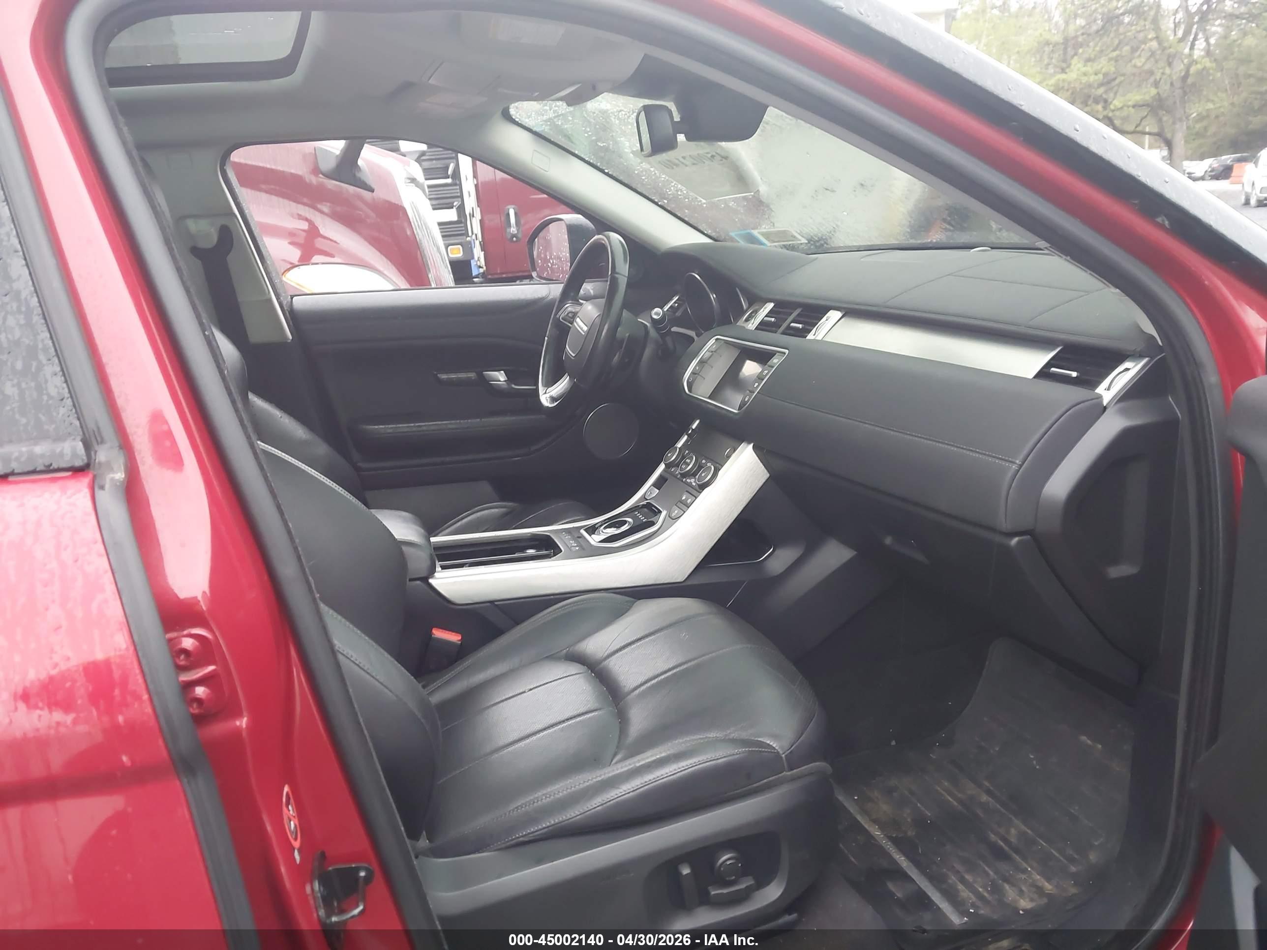 LAND ROVER image 5
