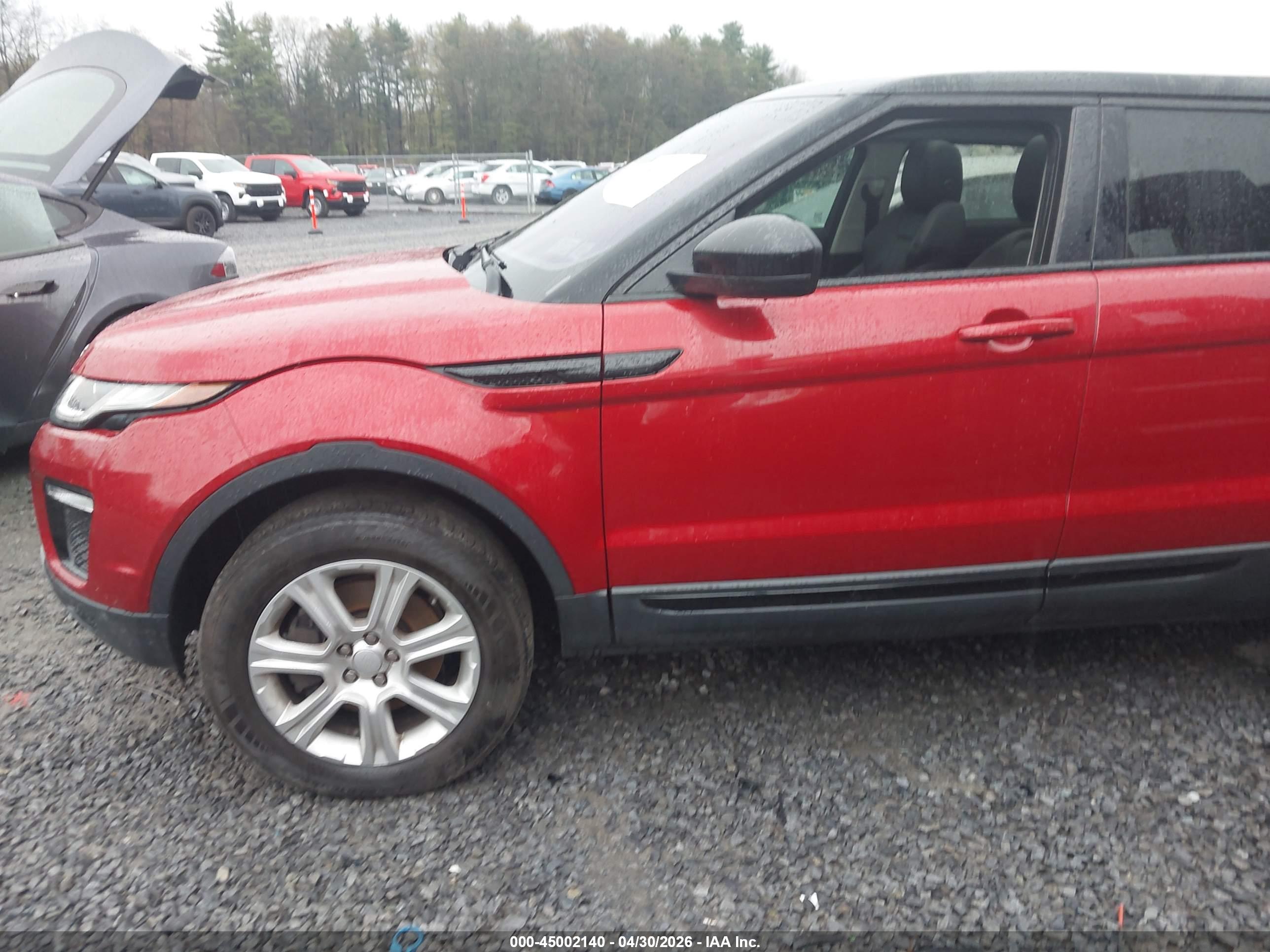 LAND ROVER image 6