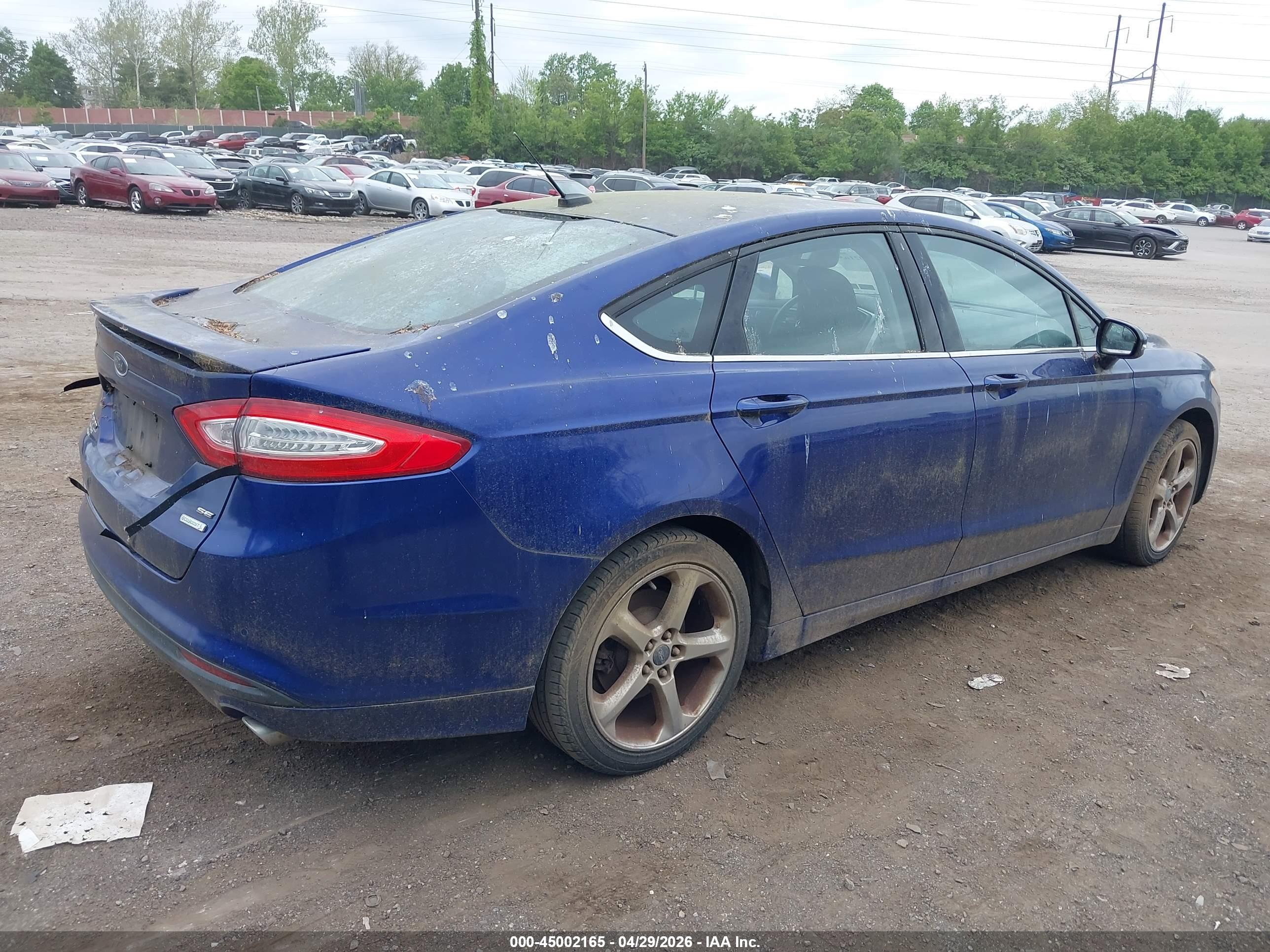 FORD FUSION image 4