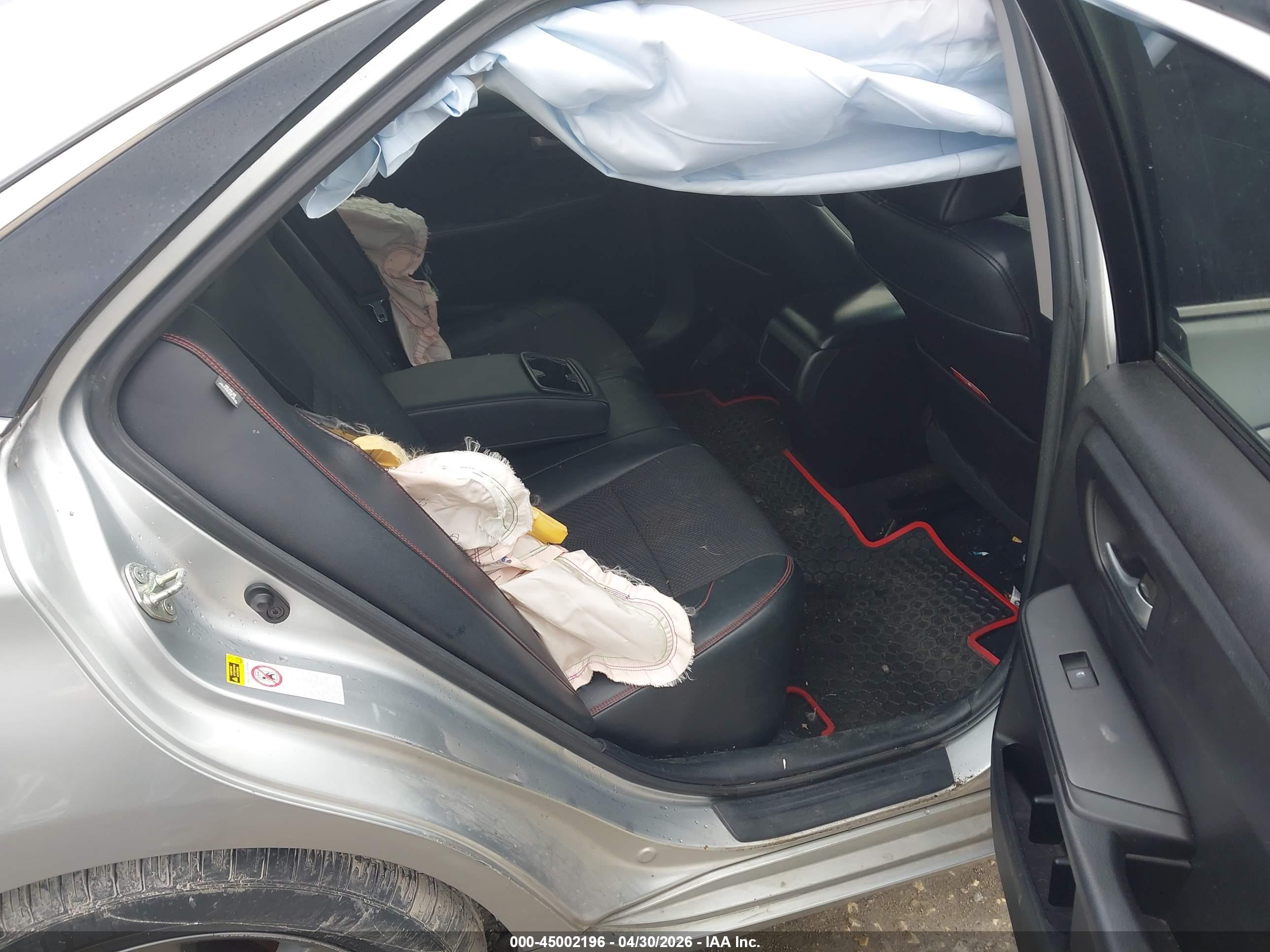 TOYOTA CAMRY image 8