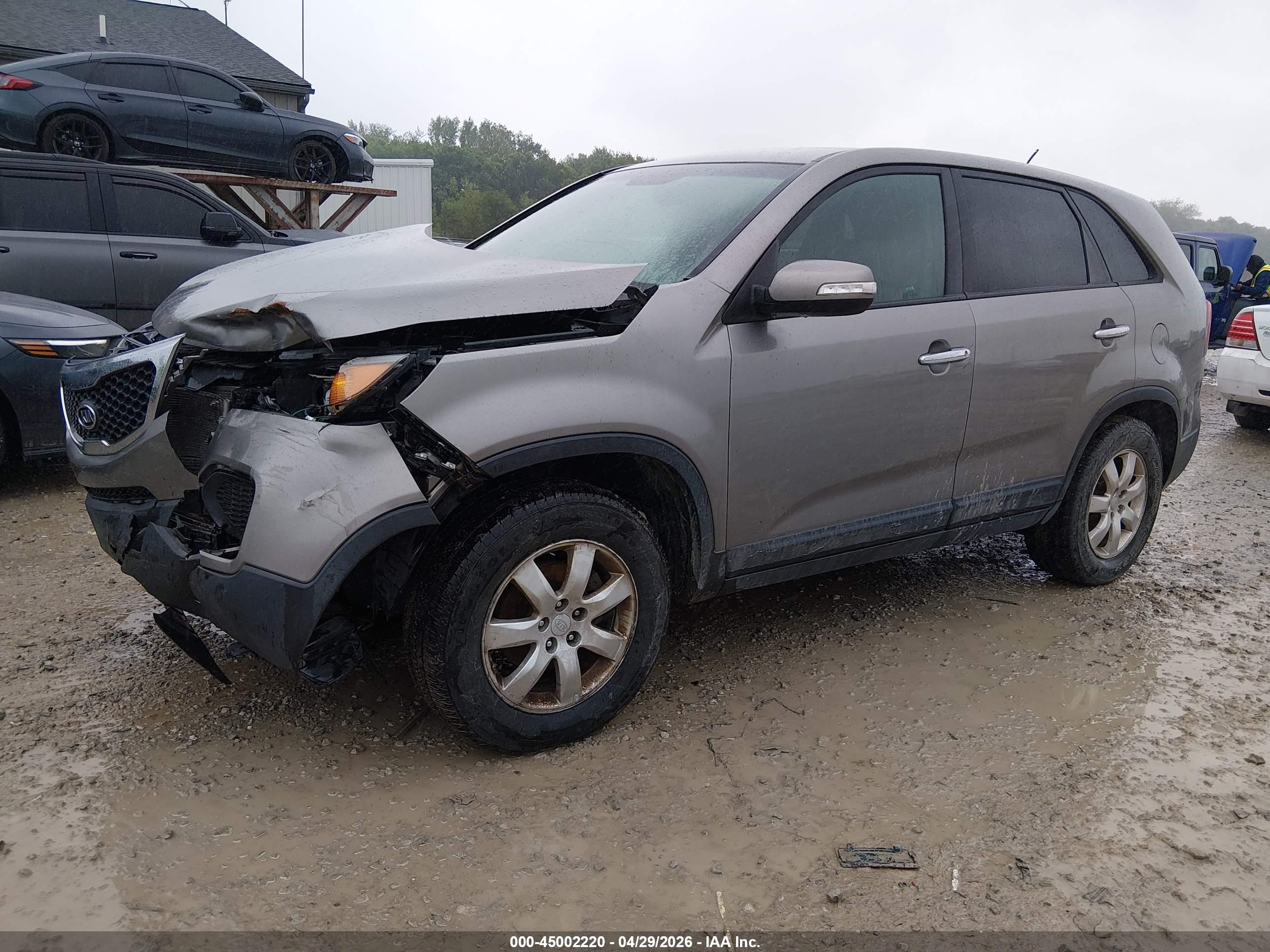 KIA SORENTO image 2