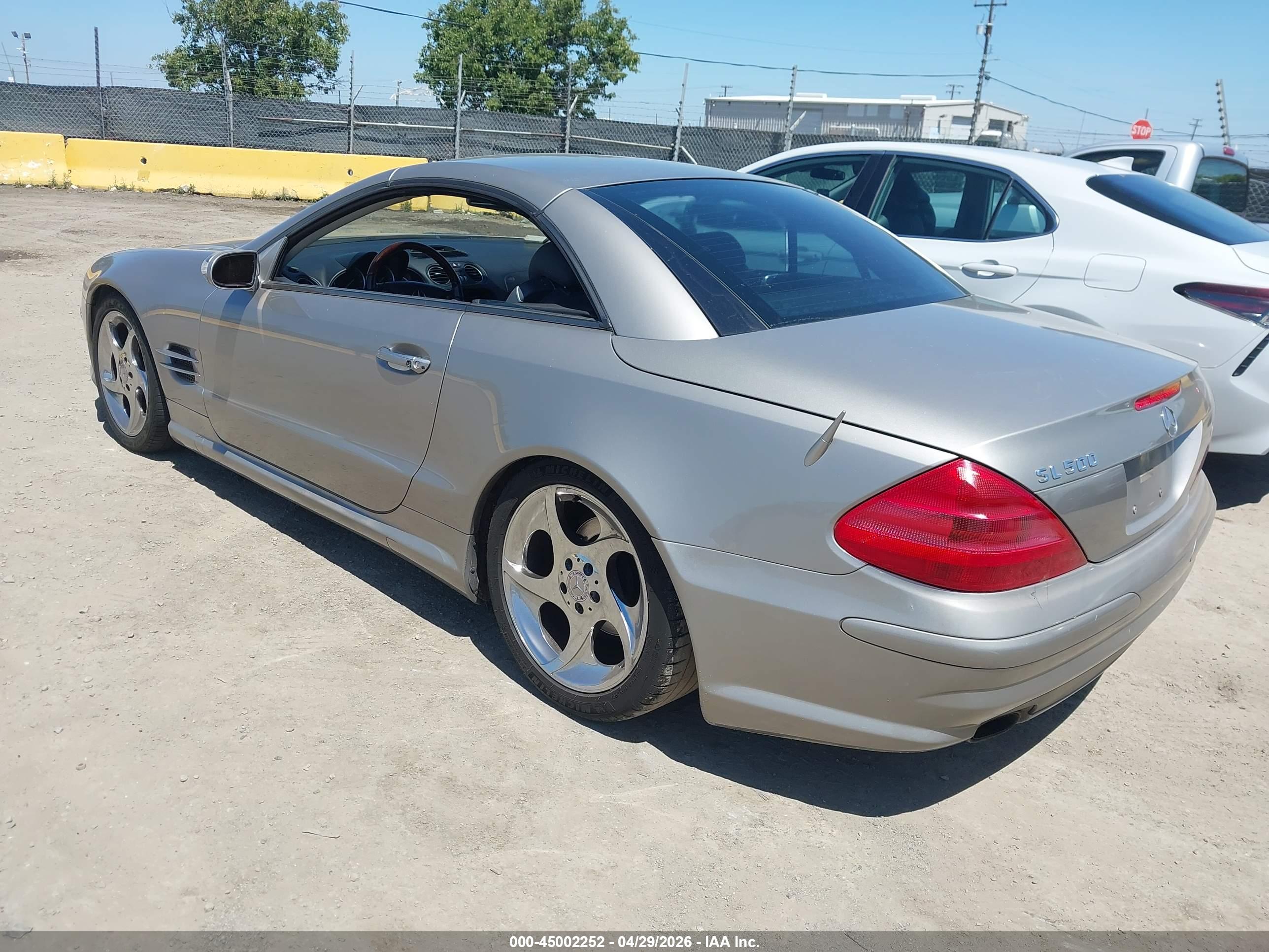 MERCEDES-BENZ SL image 3