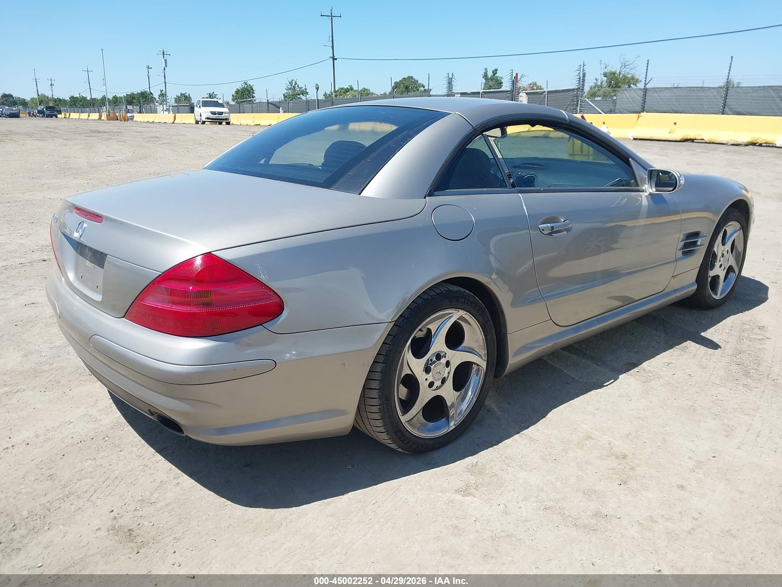 MERCEDES-BENZ SL image 4
