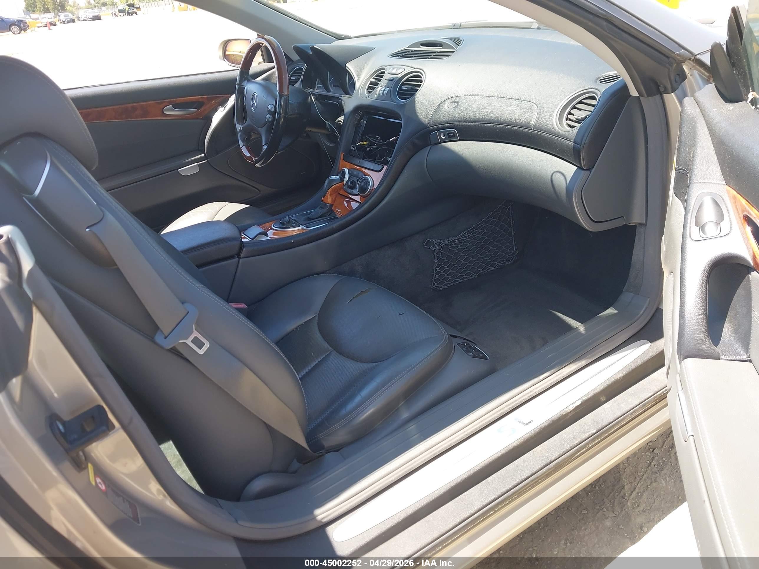 MERCEDES-BENZ SL image 5
