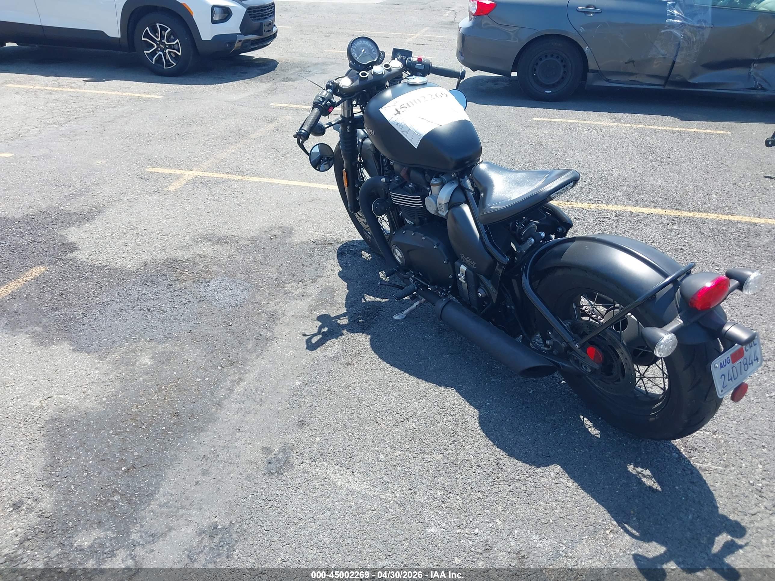 TRIUMPH MOTORCYCLE image 3
