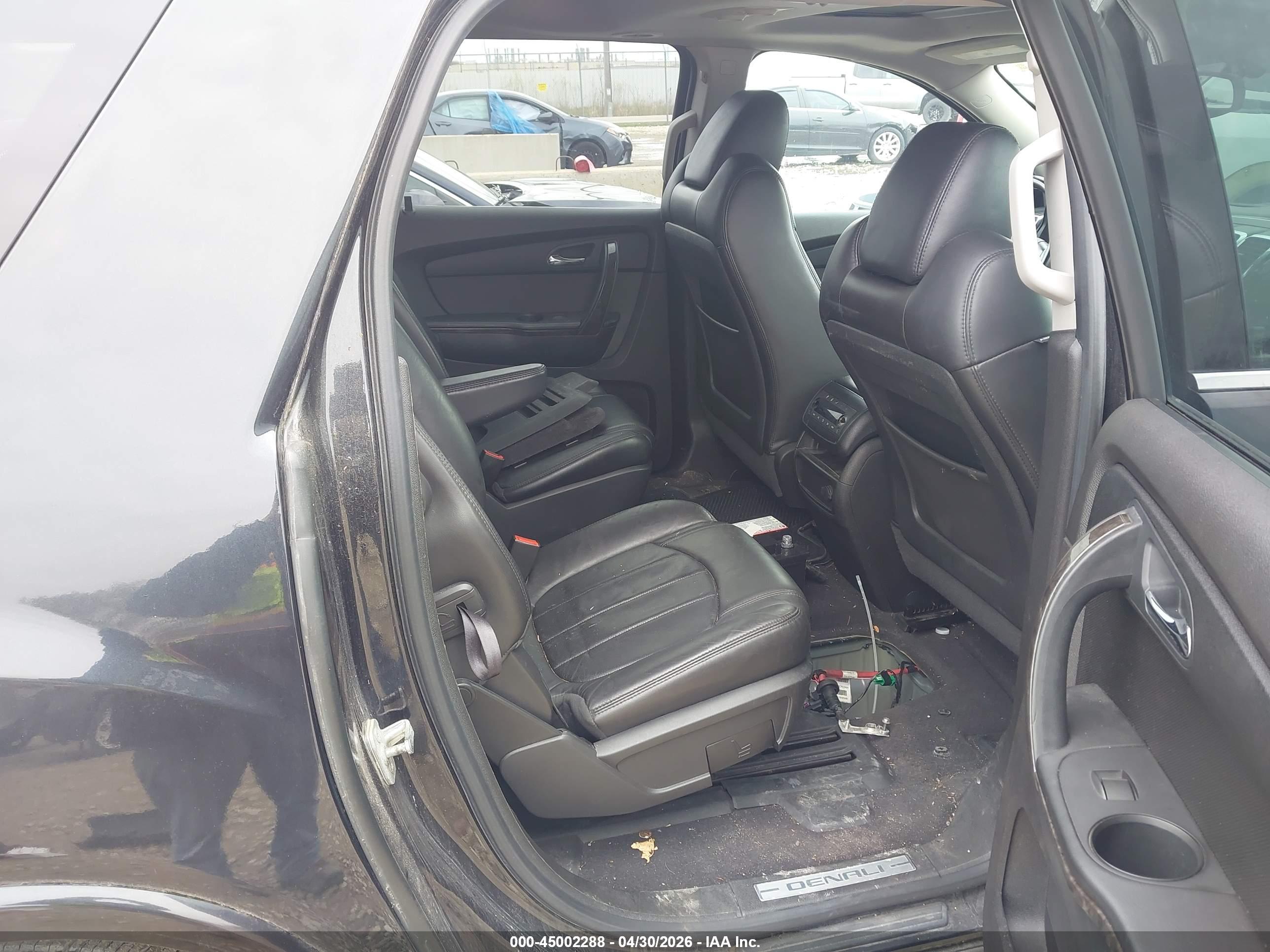 GMC ACADIA image 8