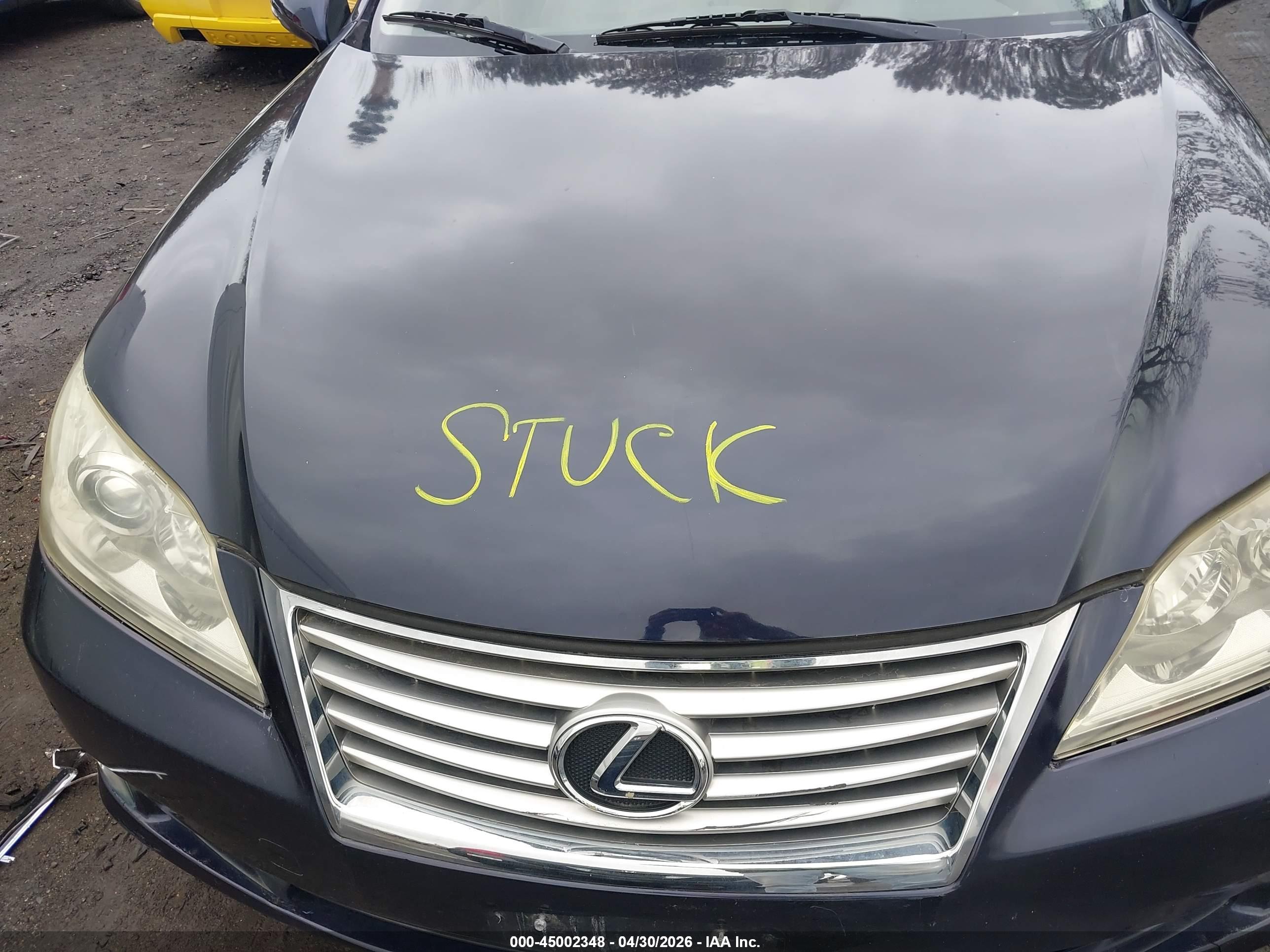 LEXUS ES image 10