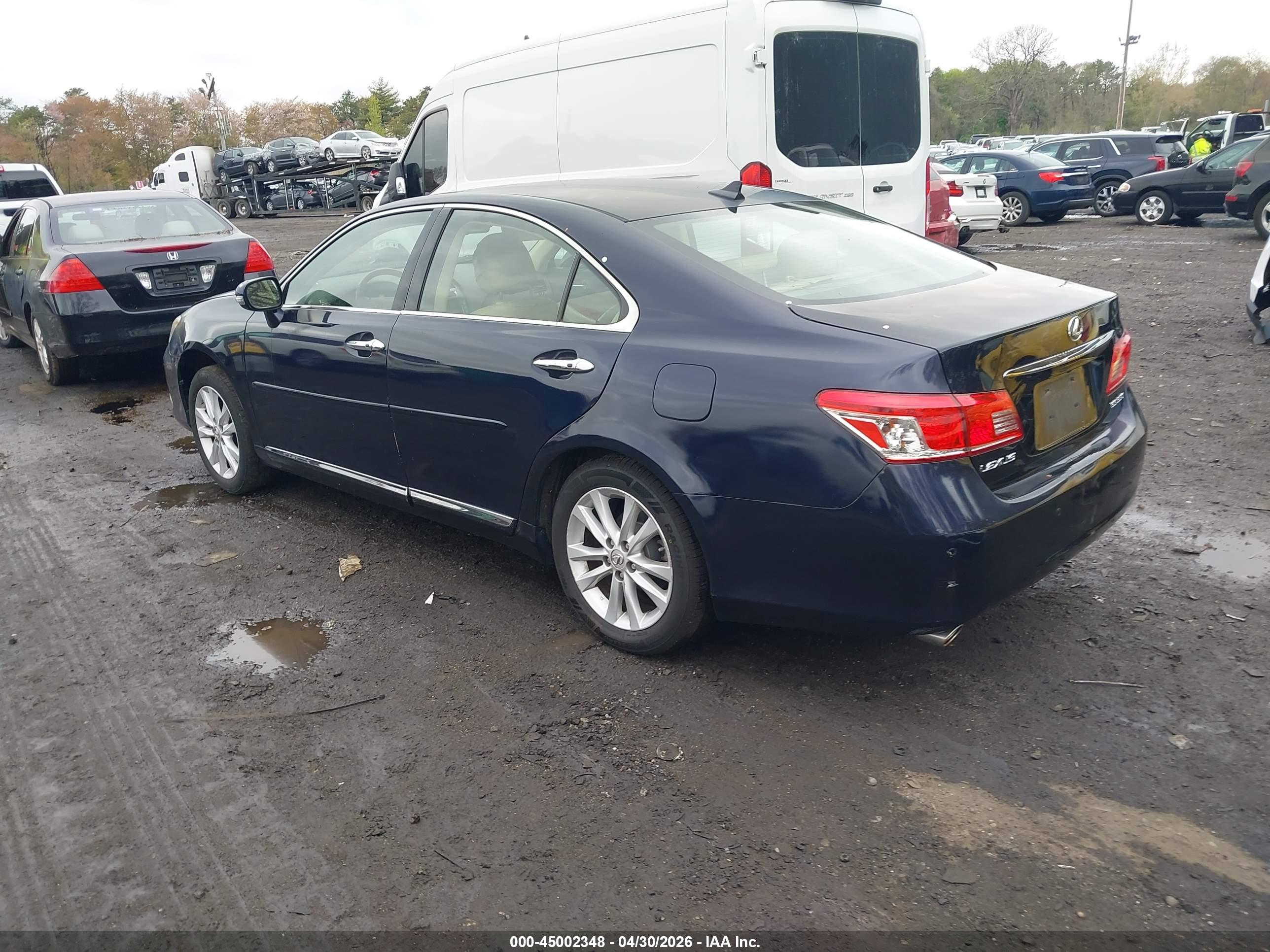 LEXUS ES image 3