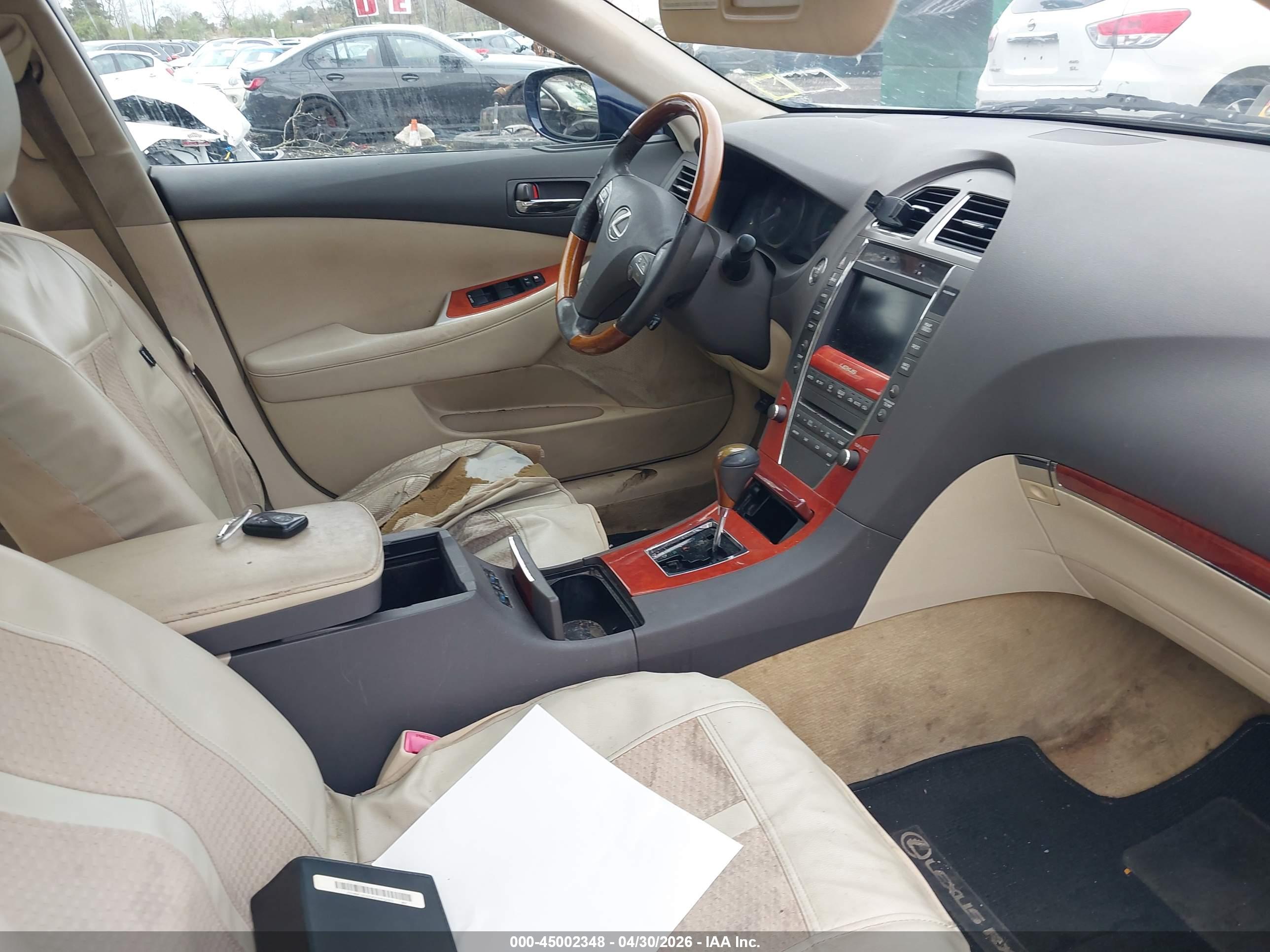 LEXUS ES image 5