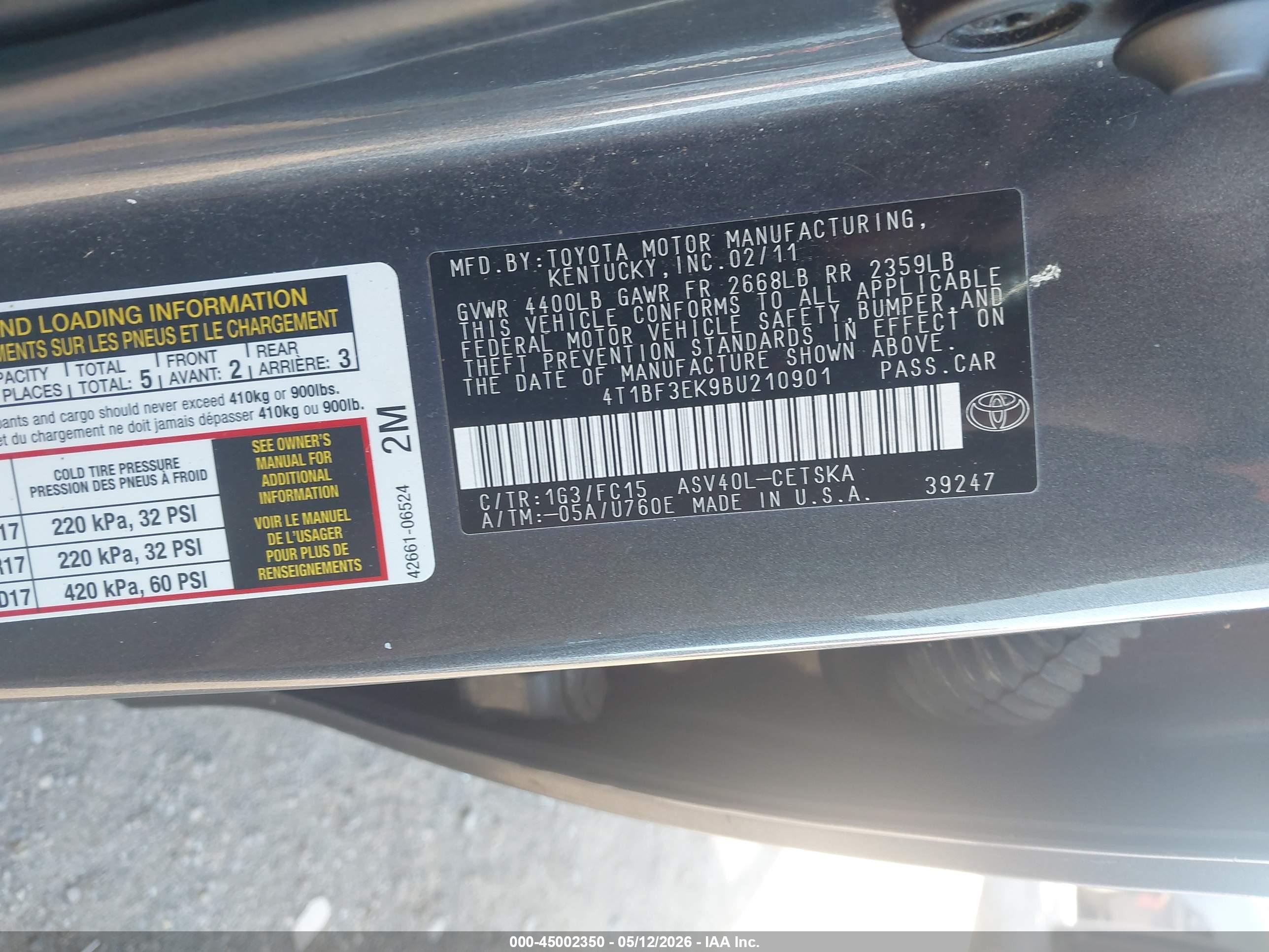 TOYOTA CAMRY image 9