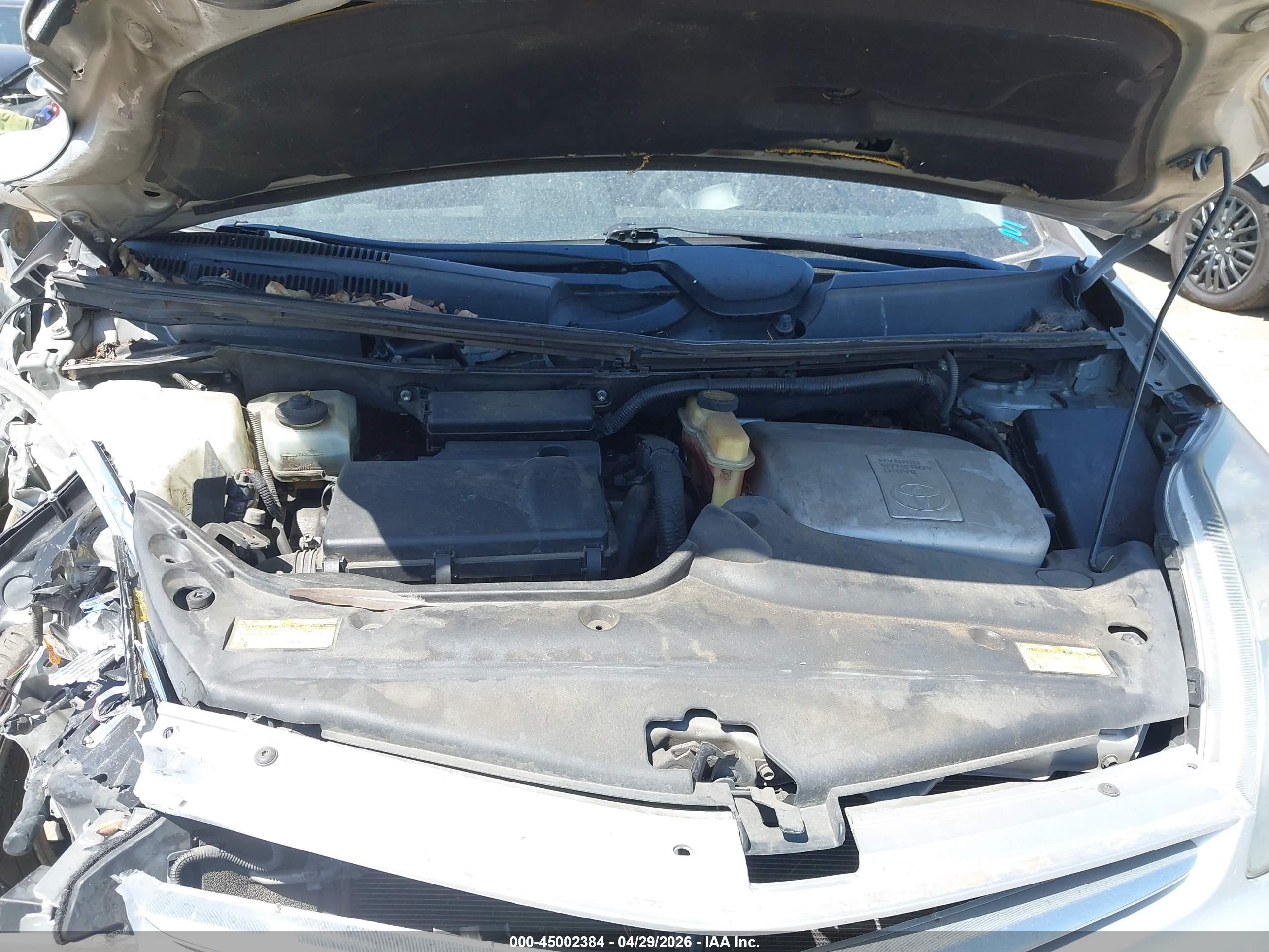 TOYOTA PRIUS image 10