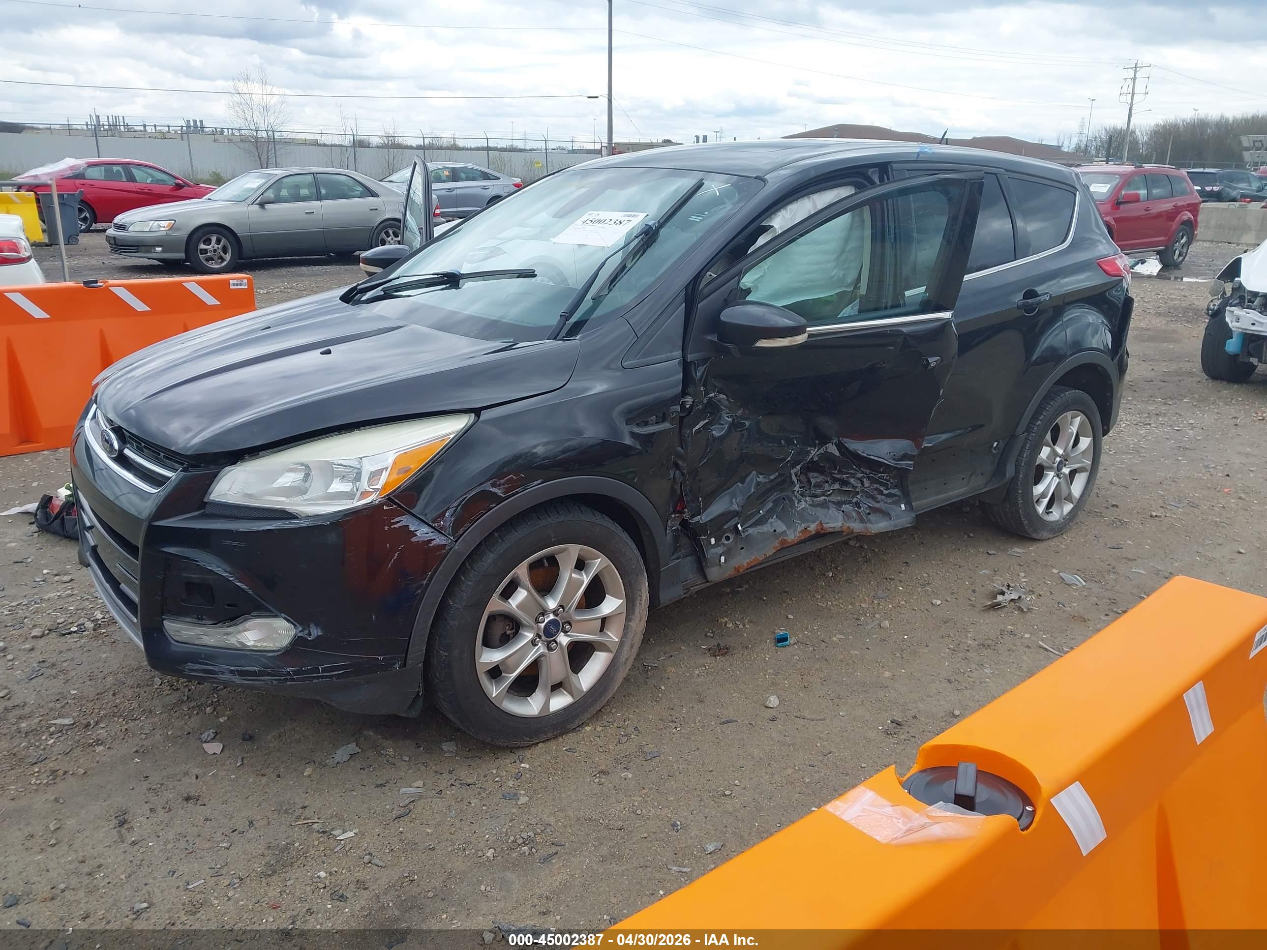 FORD ESCAPE image 2