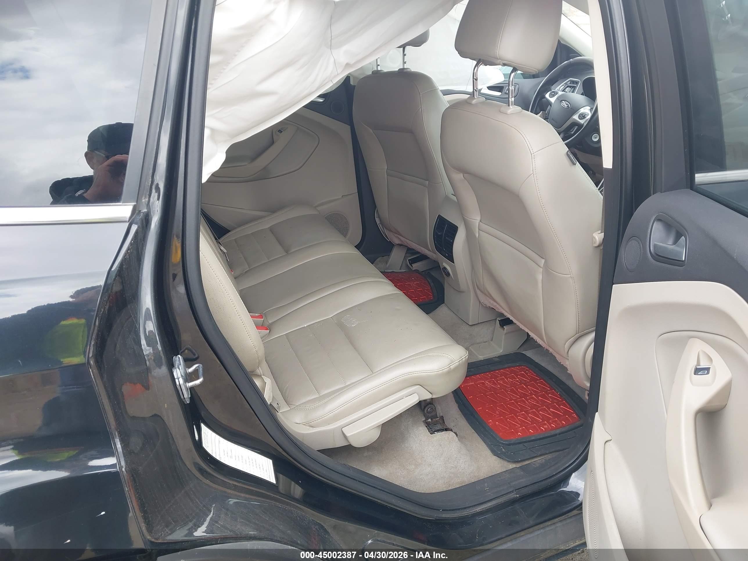 FORD ESCAPE image 8