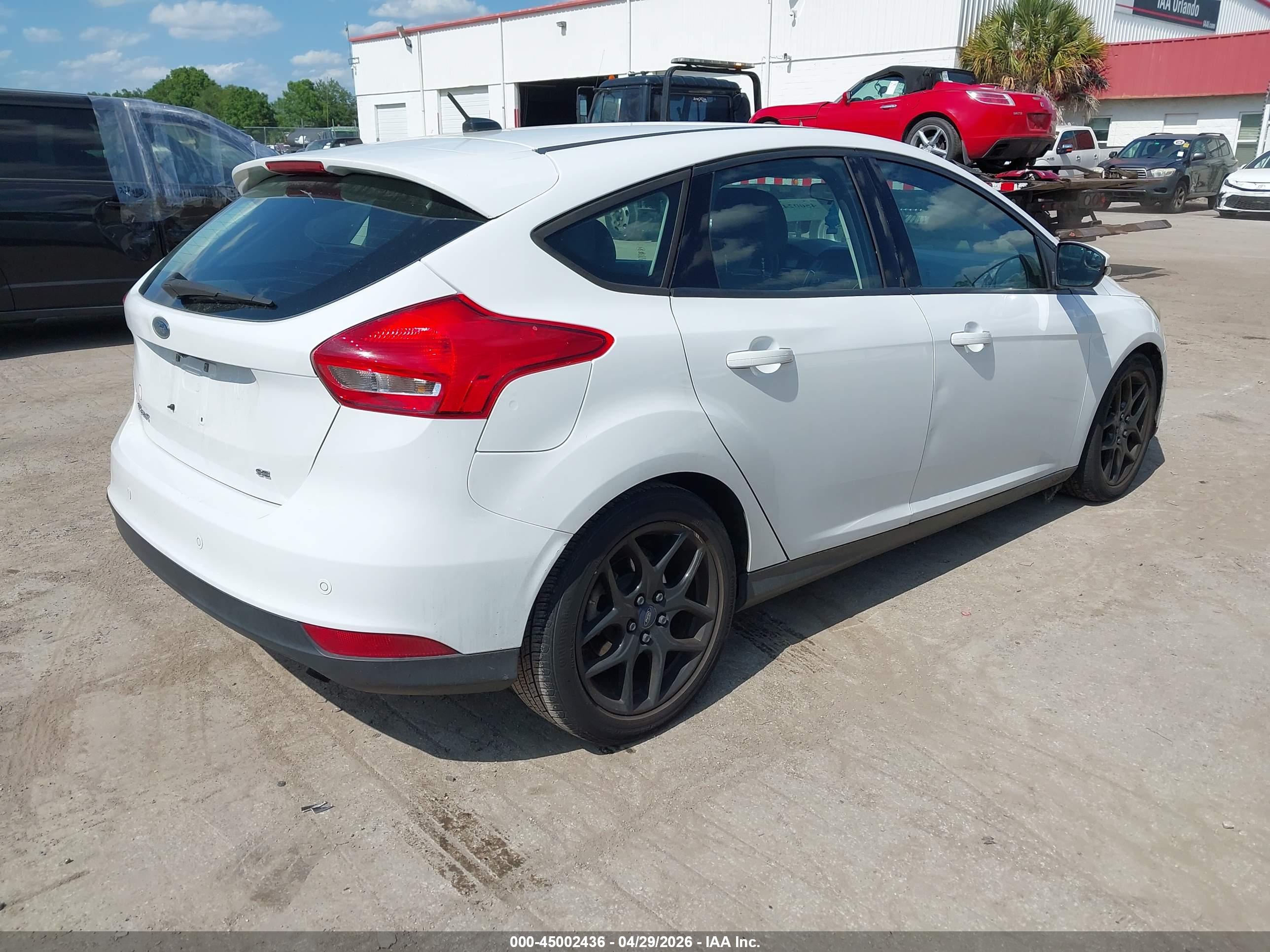 FORD FOCUS image 4