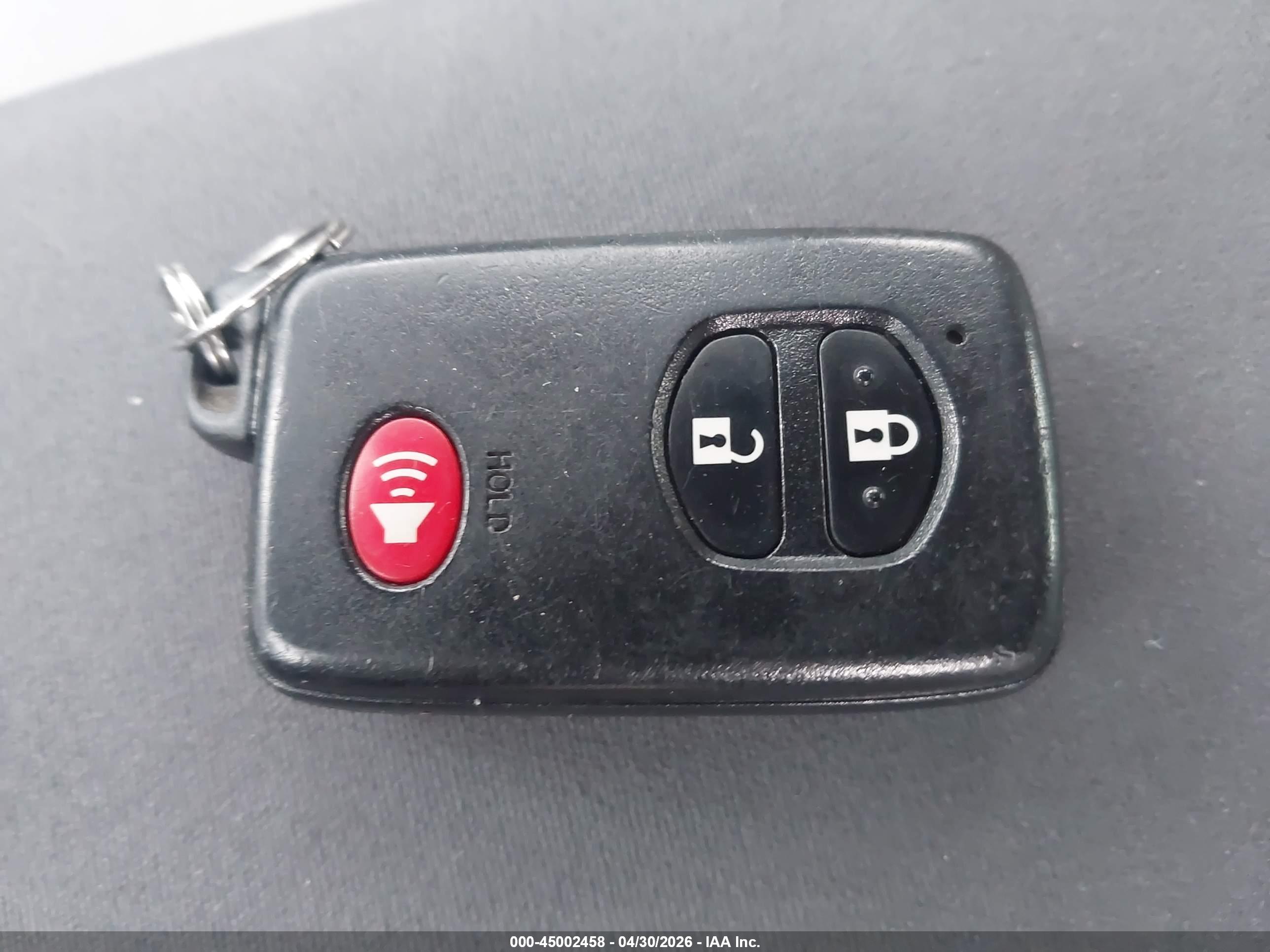 TOYOTA PRIUS image 11