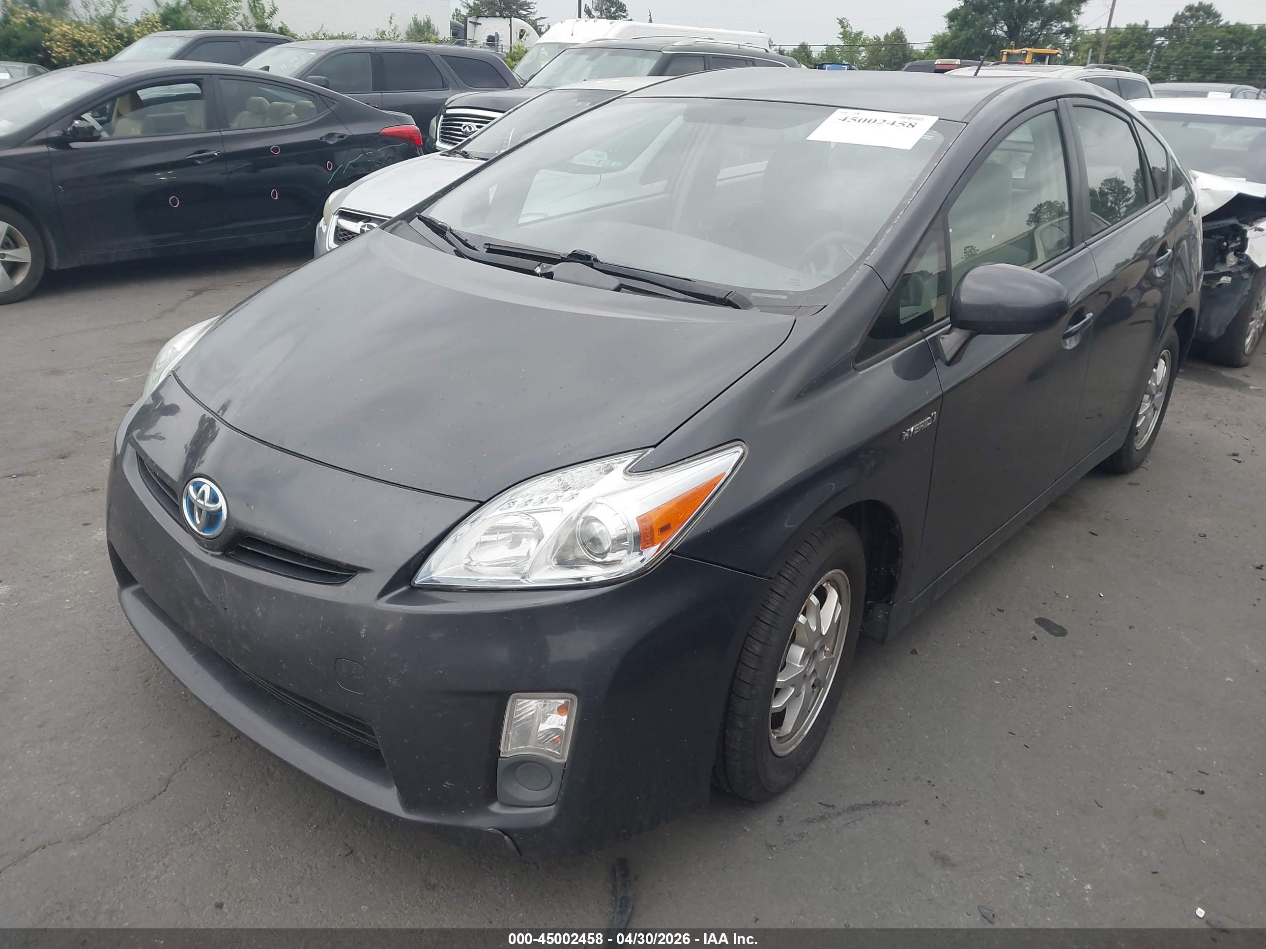 TOYOTA PRIUS image 2