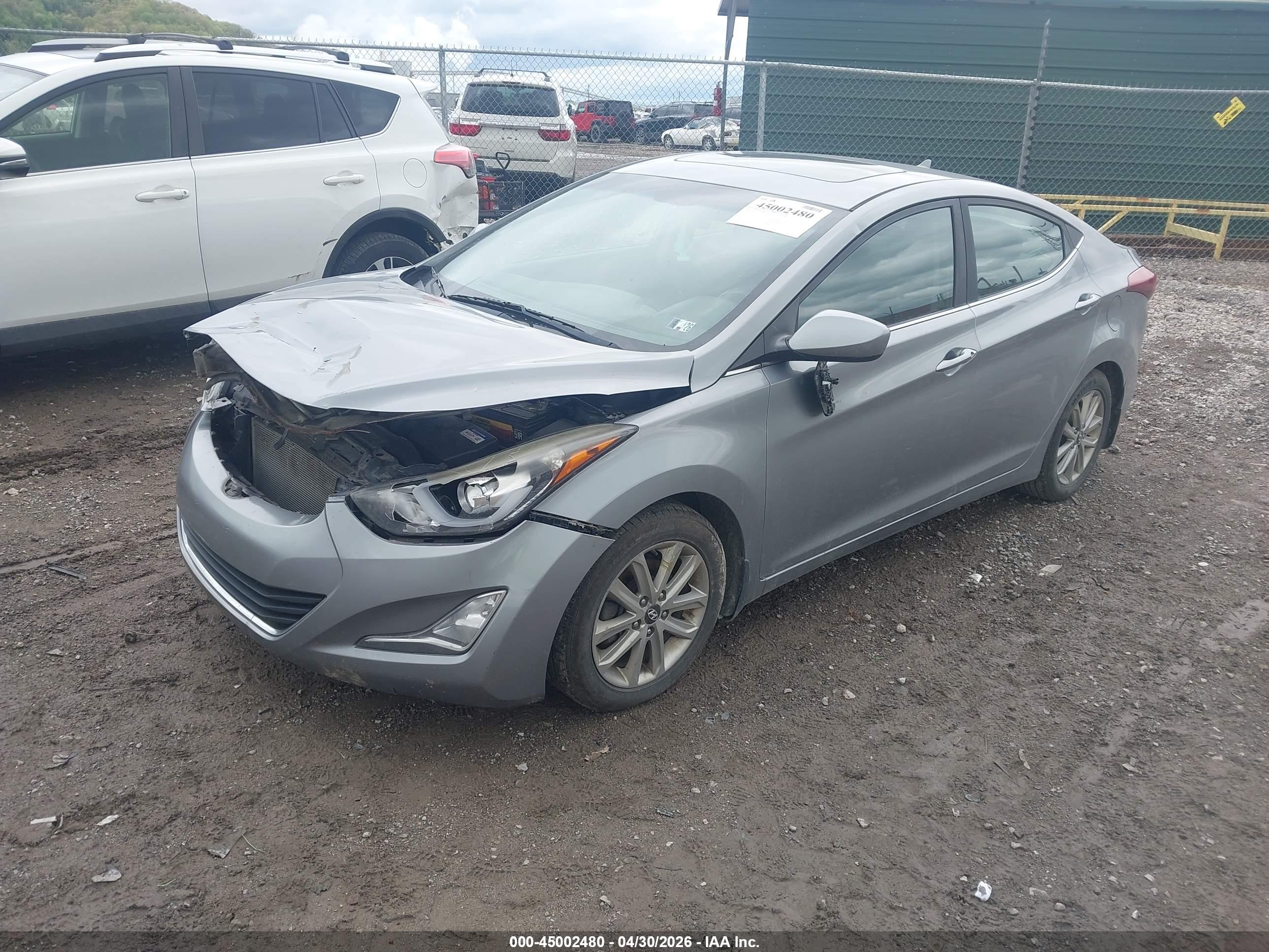 HYUNDAI ELANTRA image 2