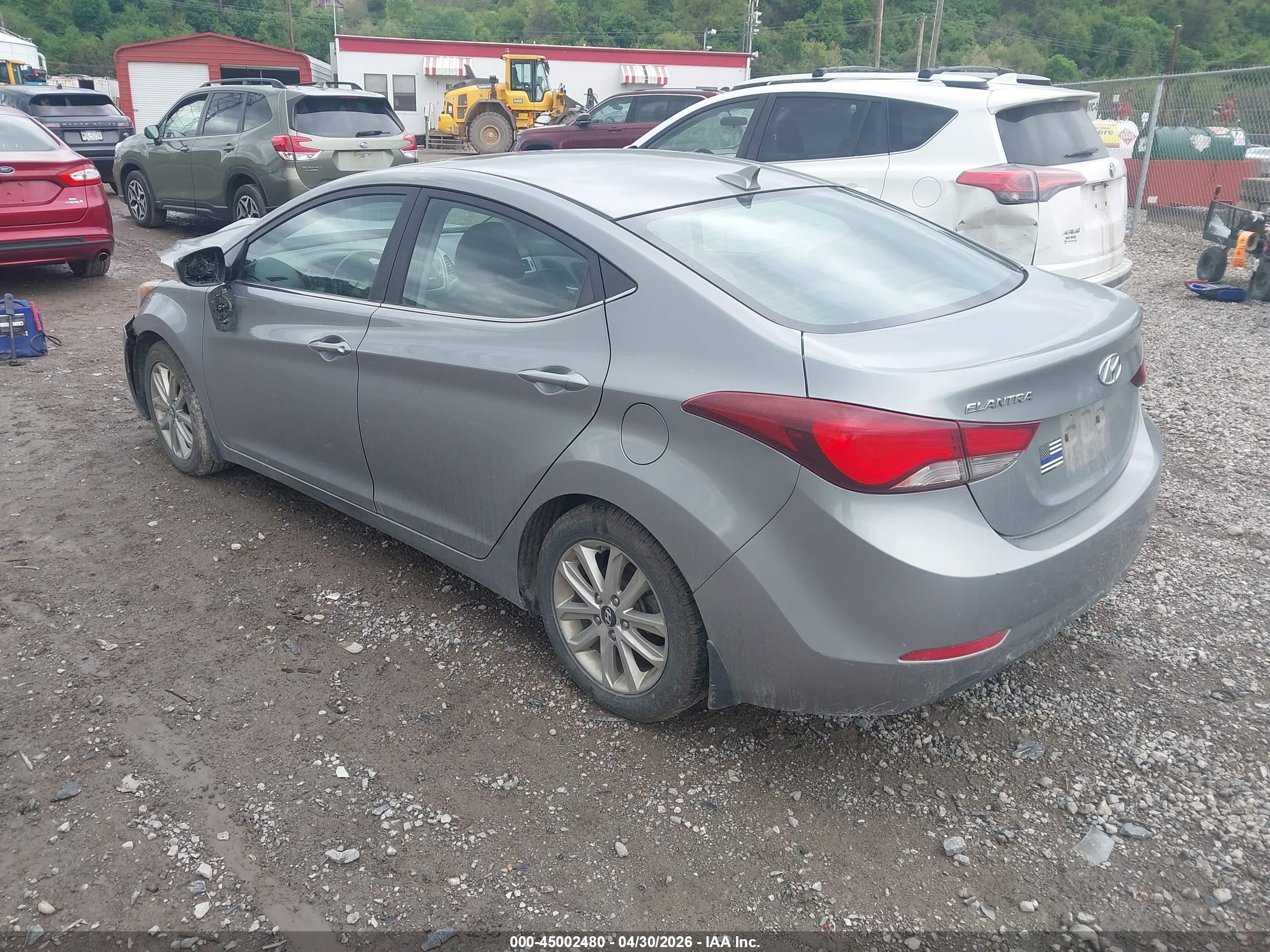 HYUNDAI ELANTRA image 3