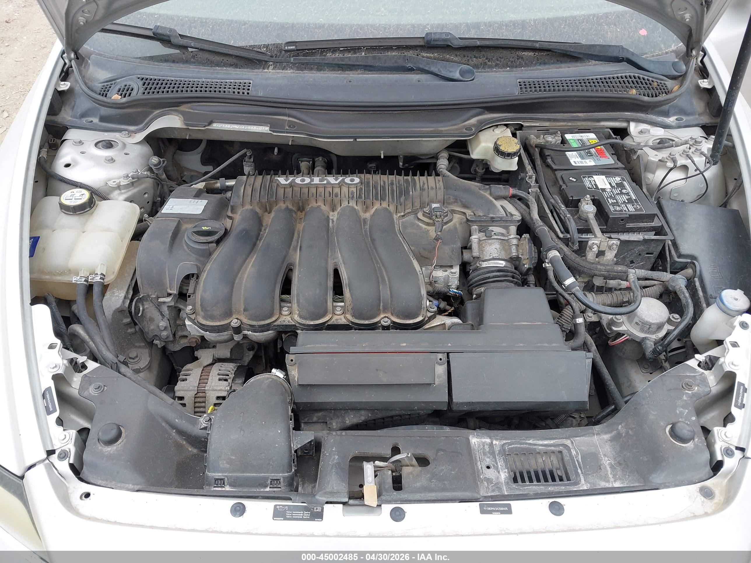 VOLVO V50 image 10