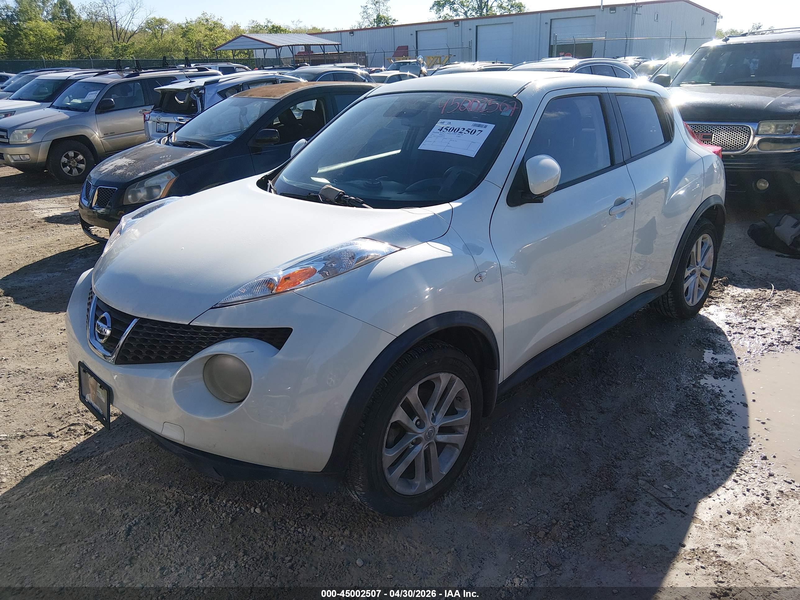 NISSAN JUKE image 2
