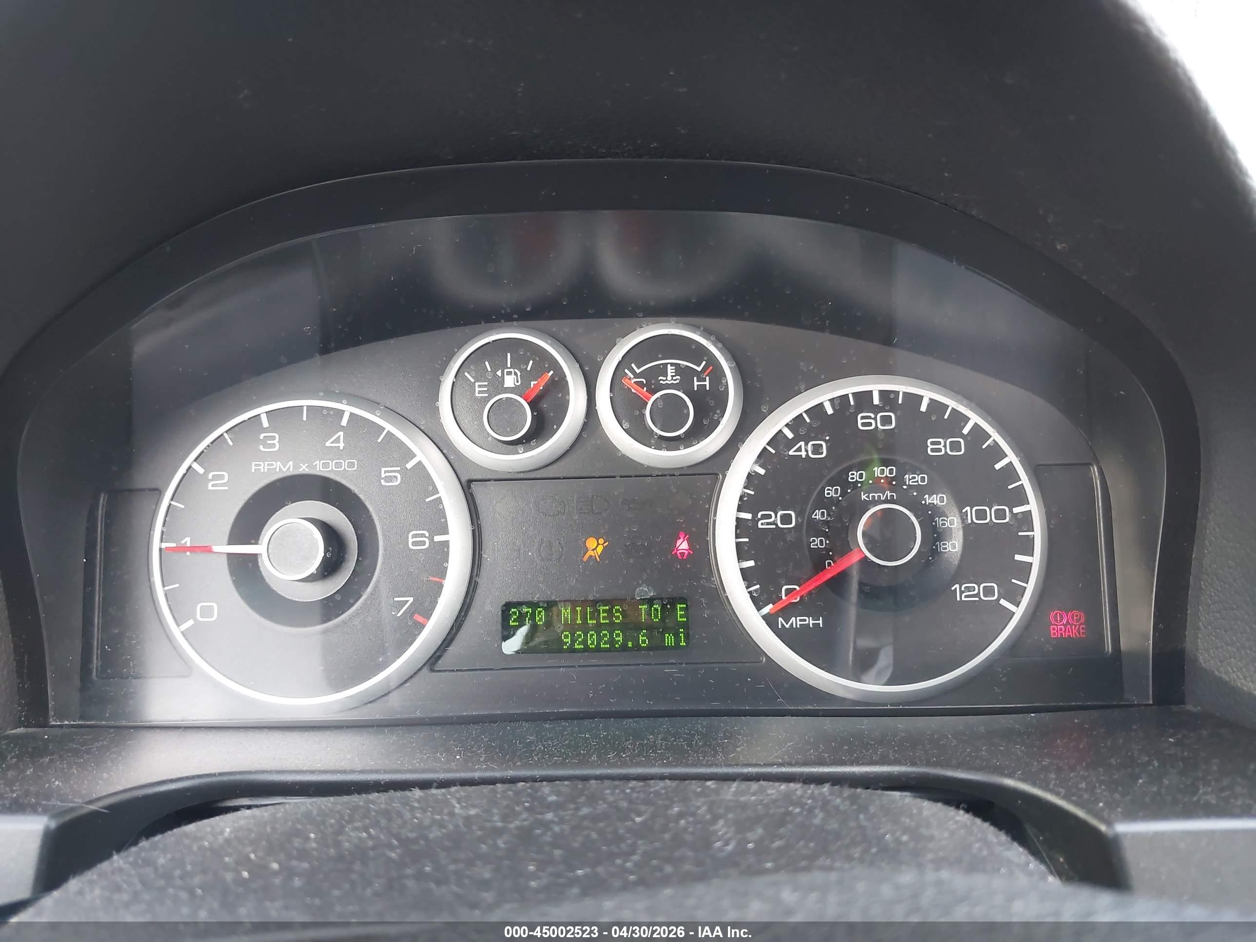 FORD FUSION image 7