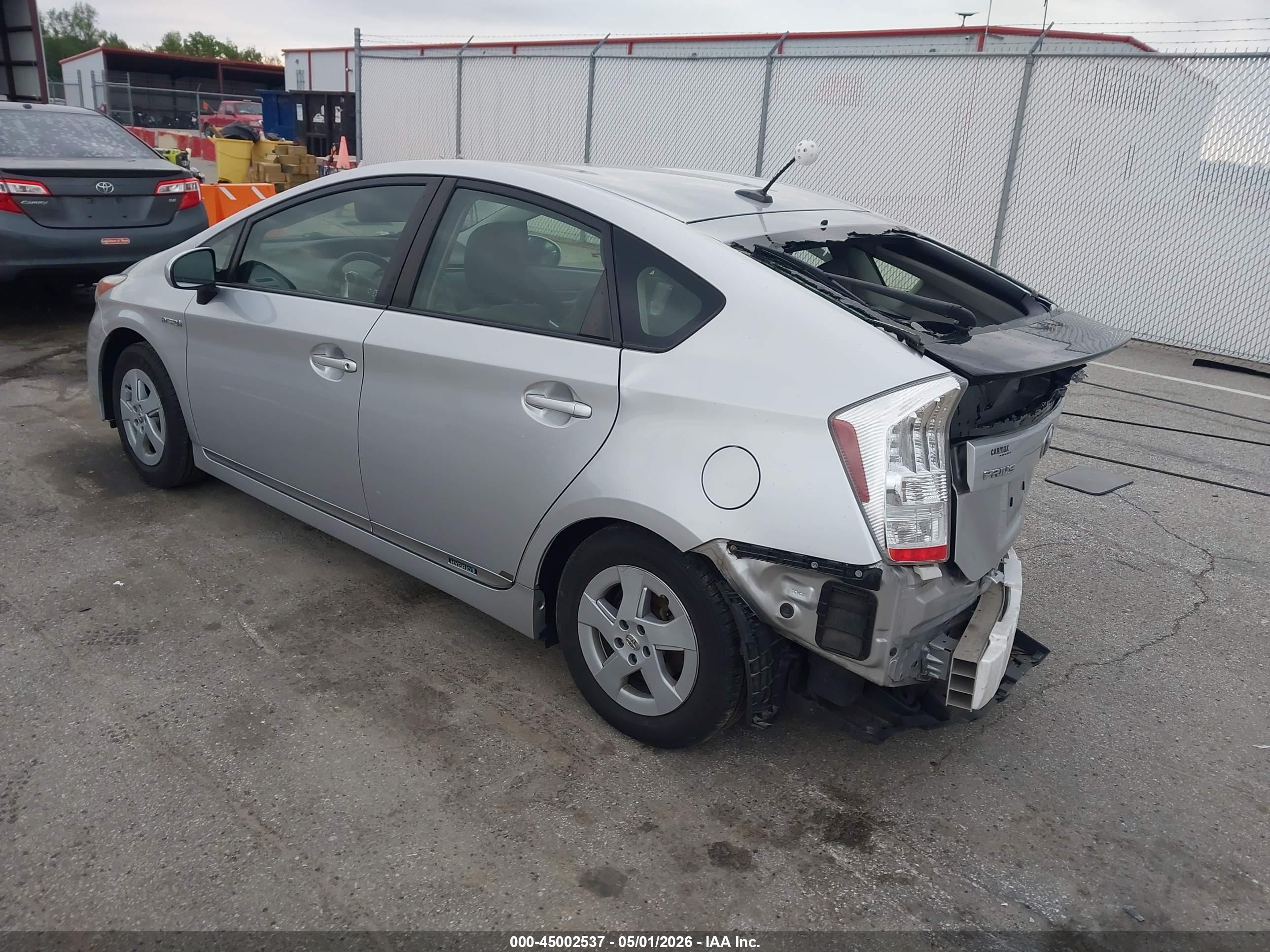 TOYOTA PRIUS image 3