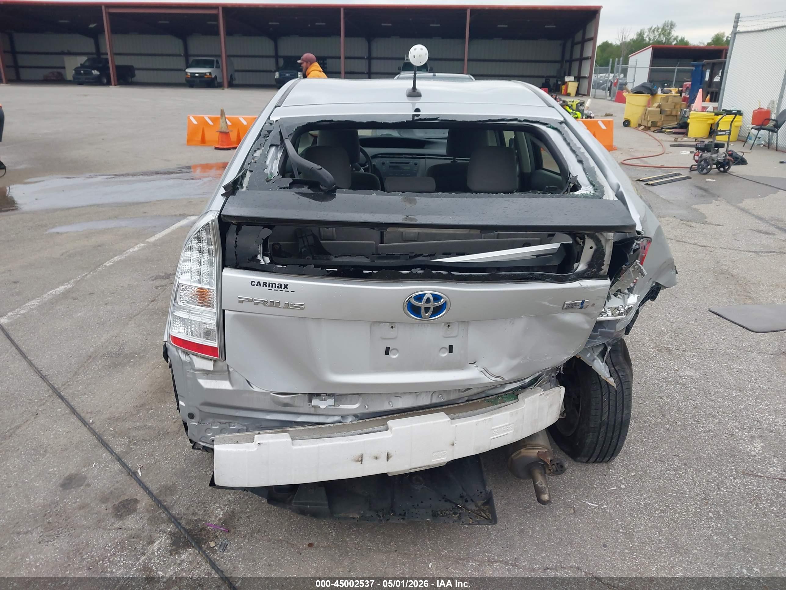 TOYOTA PRIUS image 6