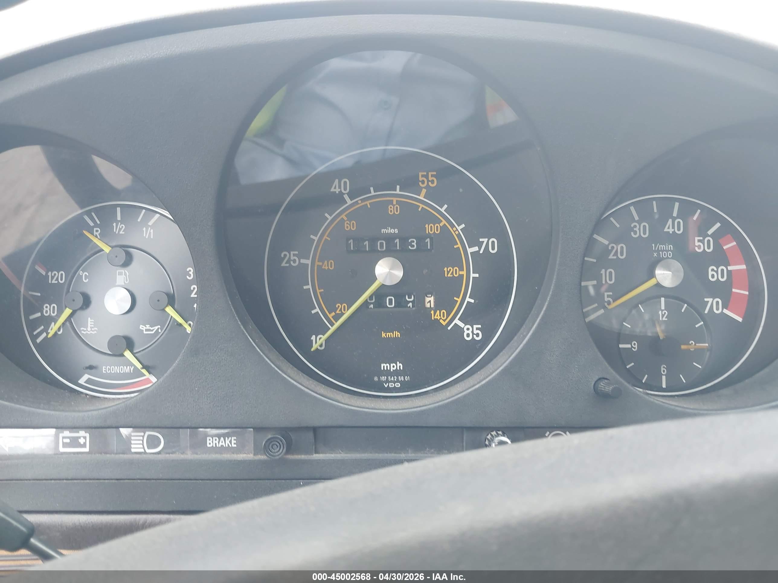 MERCEDES-BENZ 380 image 7